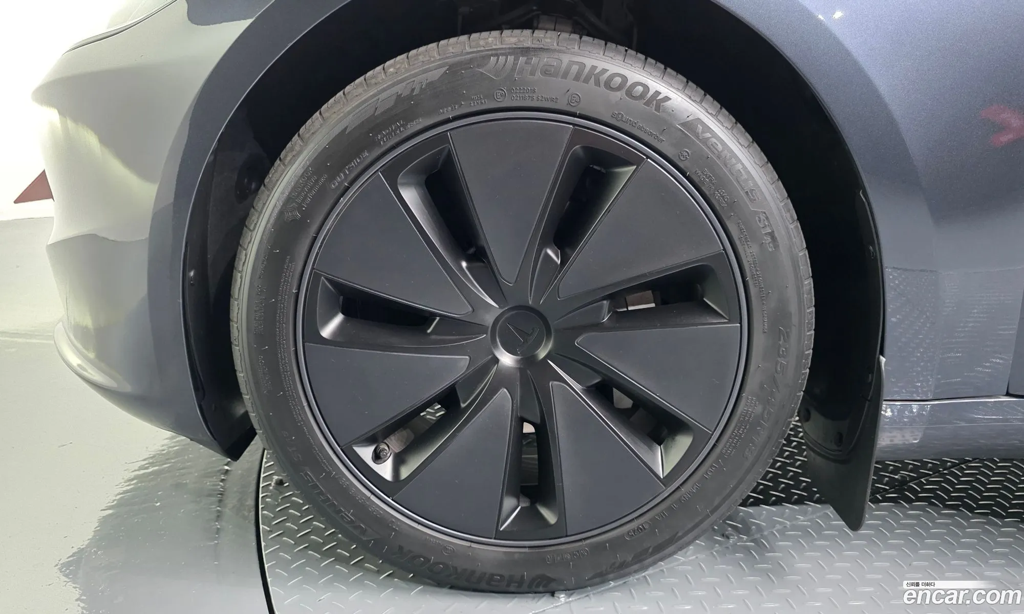 Tesla Model 3 2025 LRW3E7FS2SC589647 — 20