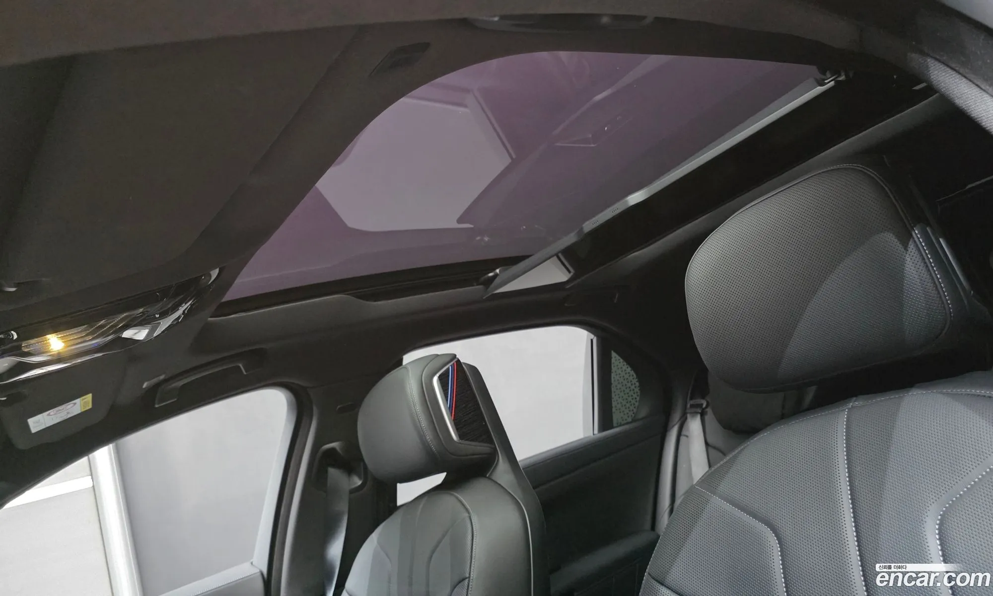 BMW 7 Series 2025 WBA31EH02SCV21649 — 32