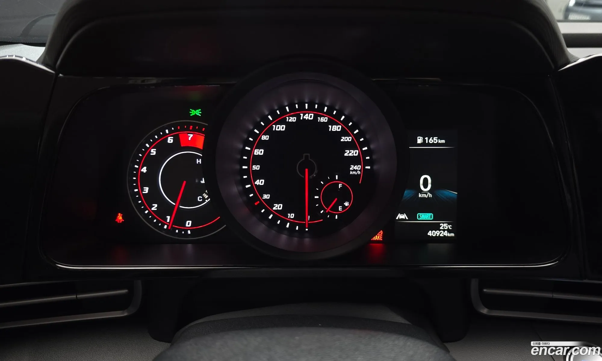 Hyundai Elantra 2023 — 21