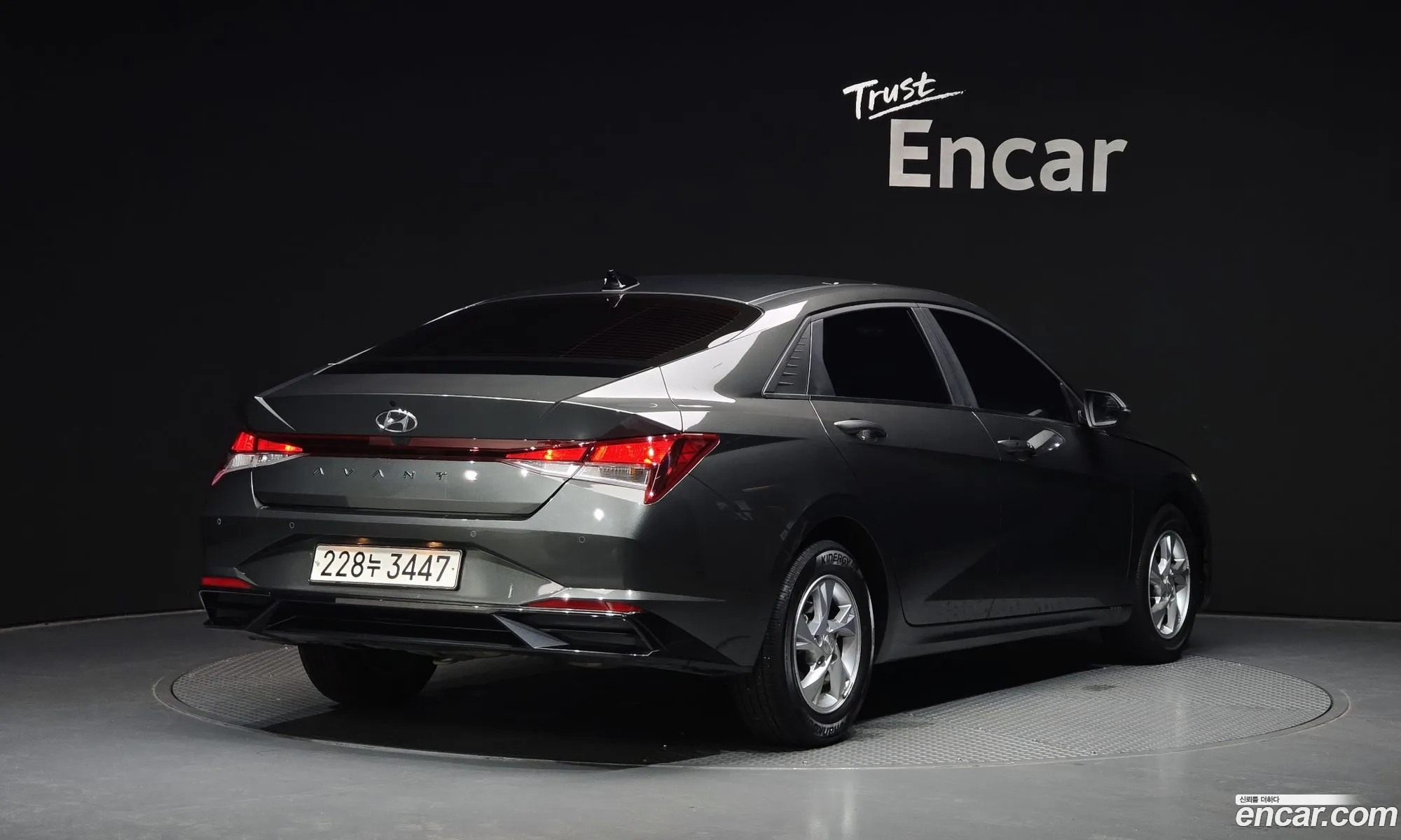 Hyundai Elantra 2023 — 22