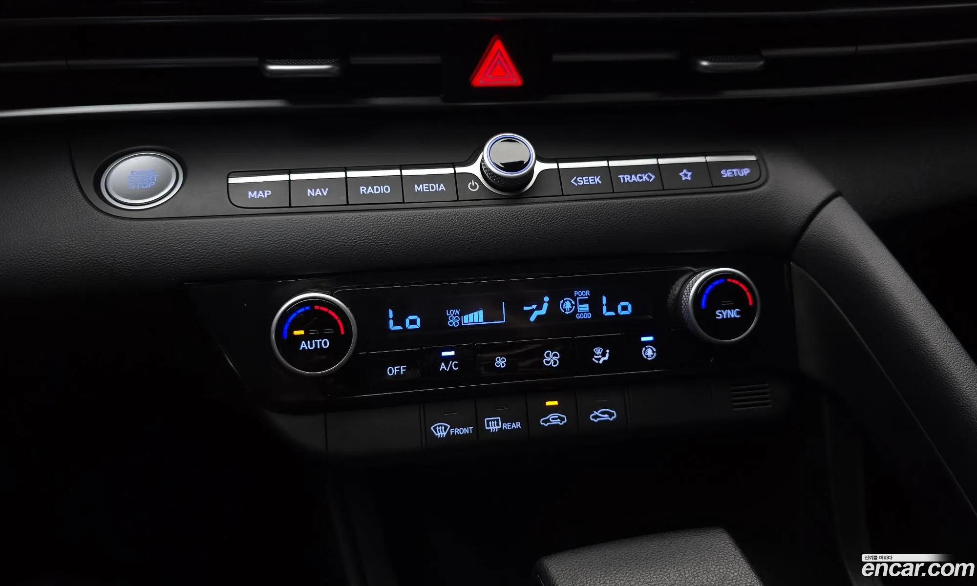 Hyundai Elantra 2023 — 28