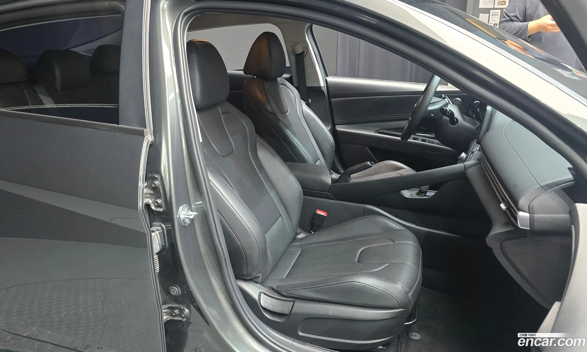 Hyundai Elantra 2023 — 11