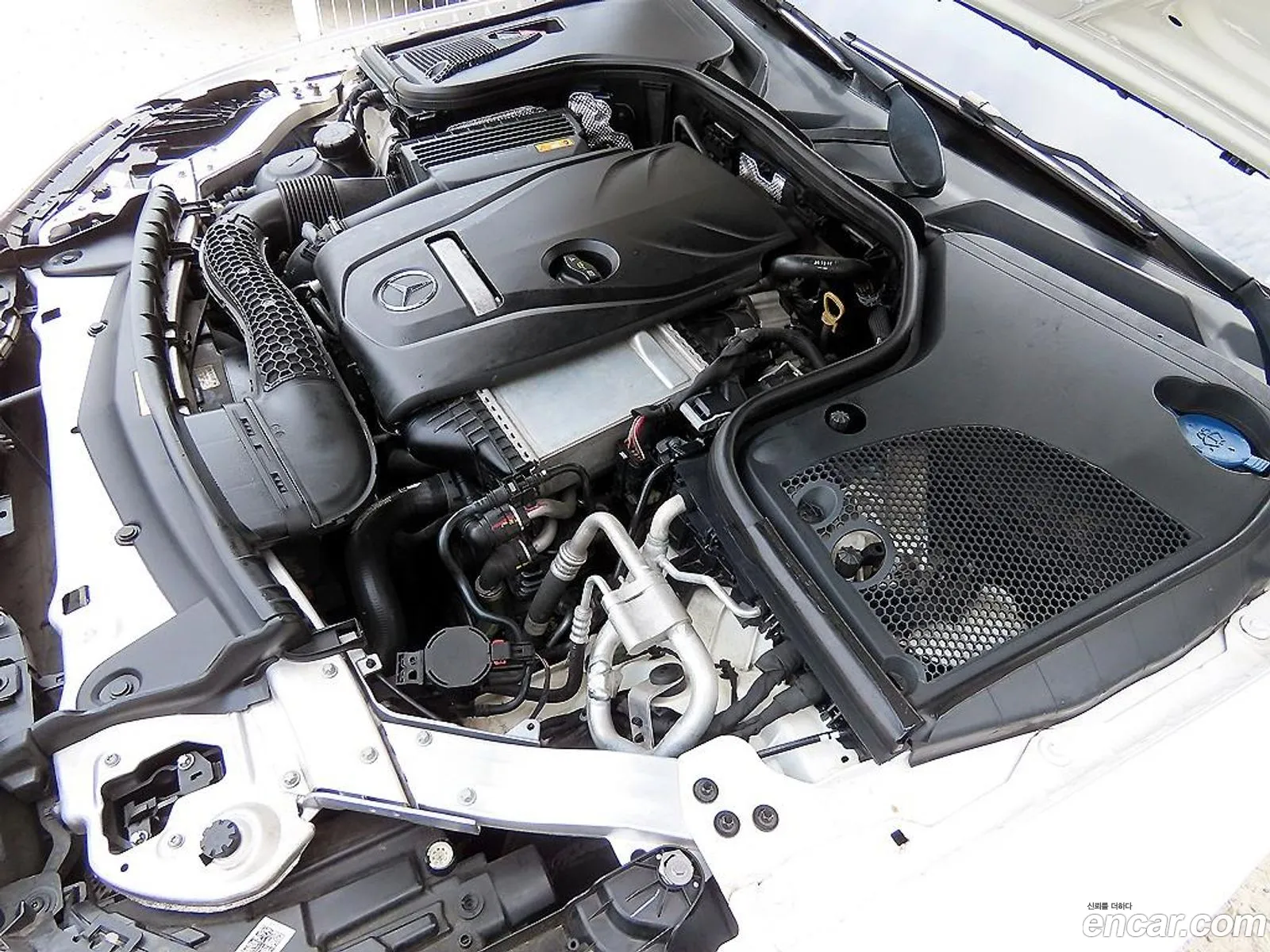 Mercedes-Benz E-Class W213 2018 — 15
