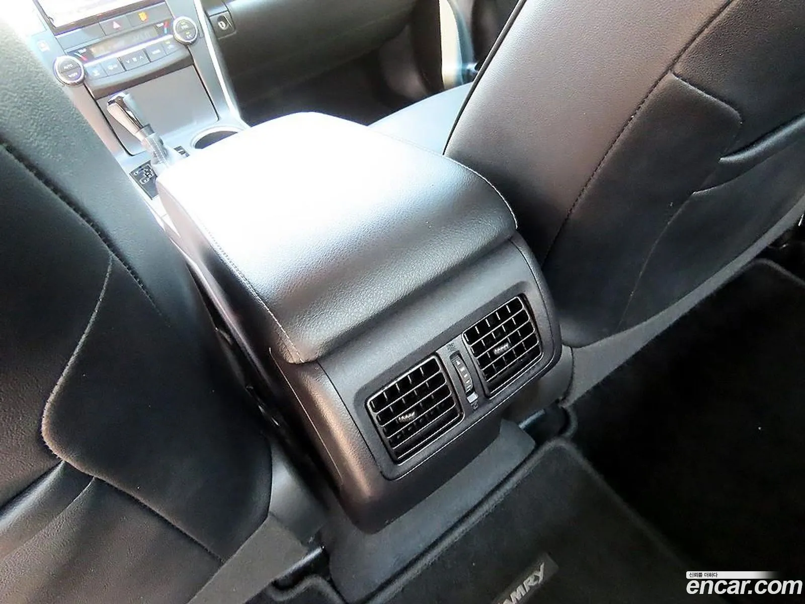Toyota Camry 2016 — 17