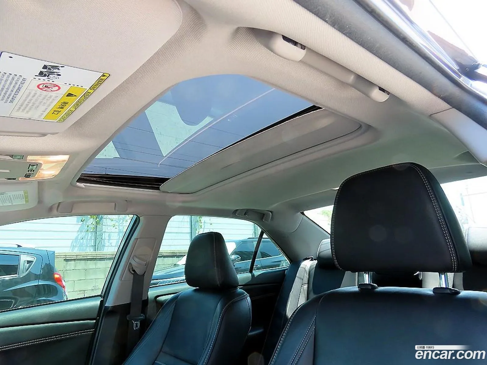 Toyota Camry 2016 — 16
