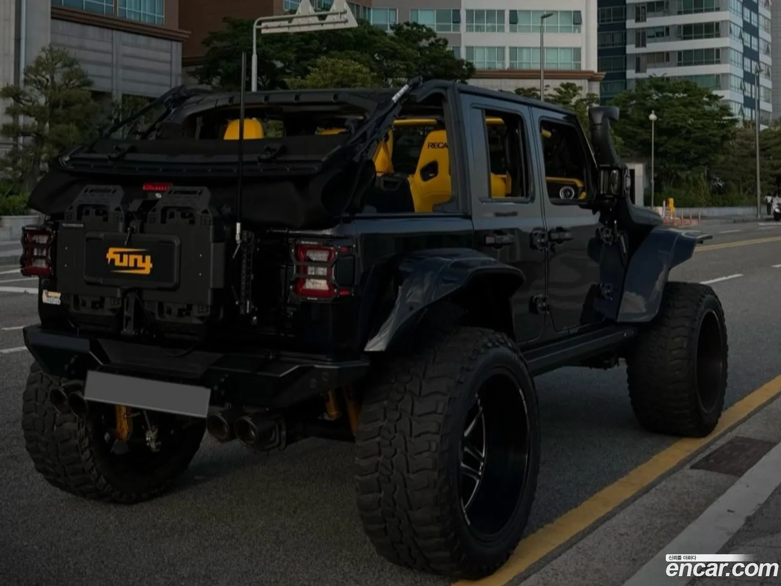 Jeep Wrangler 2023 — 2