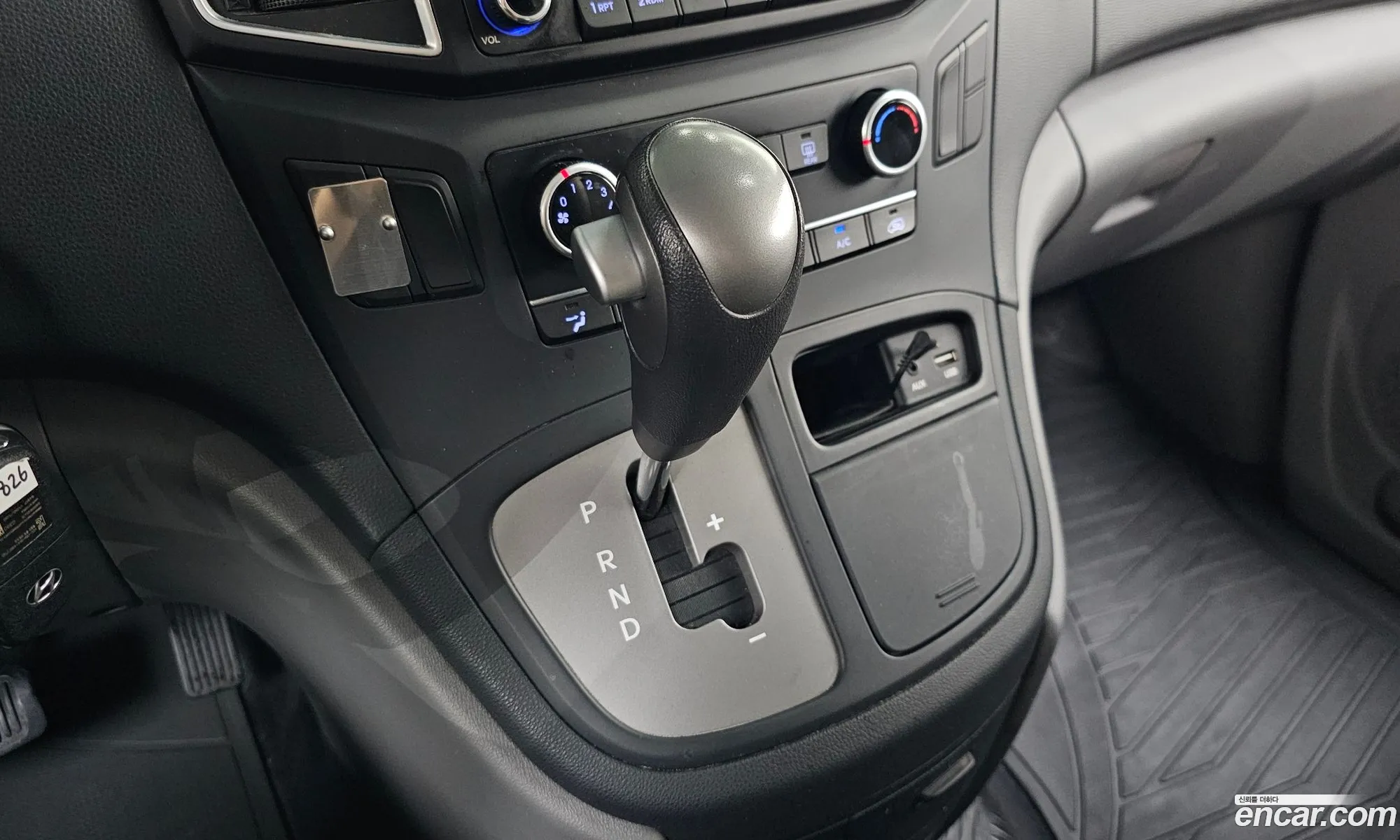 Hyundai Grand Starex 2017 — 4
