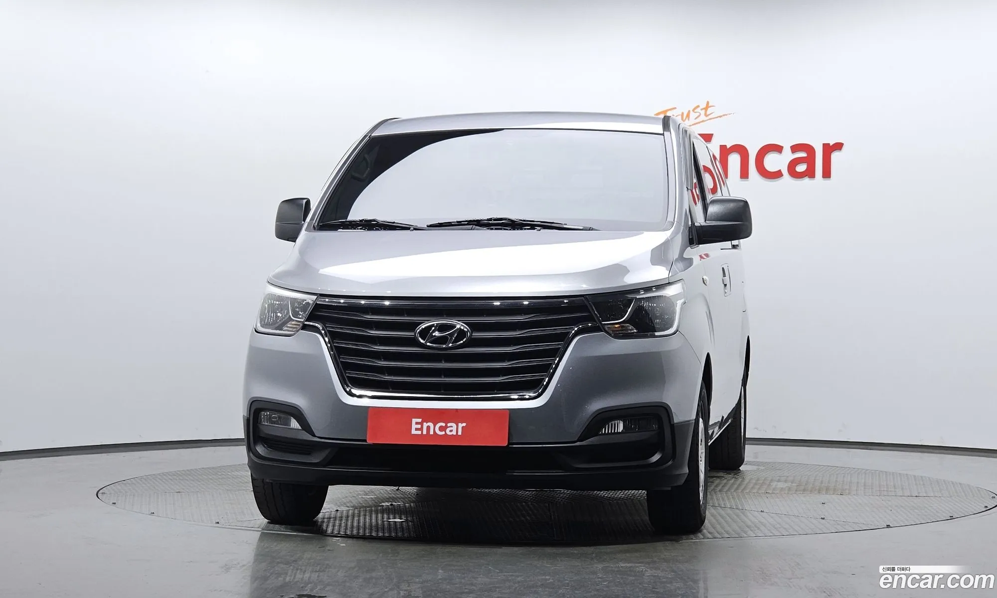 Hyundai Grand Starex 2017 — 10