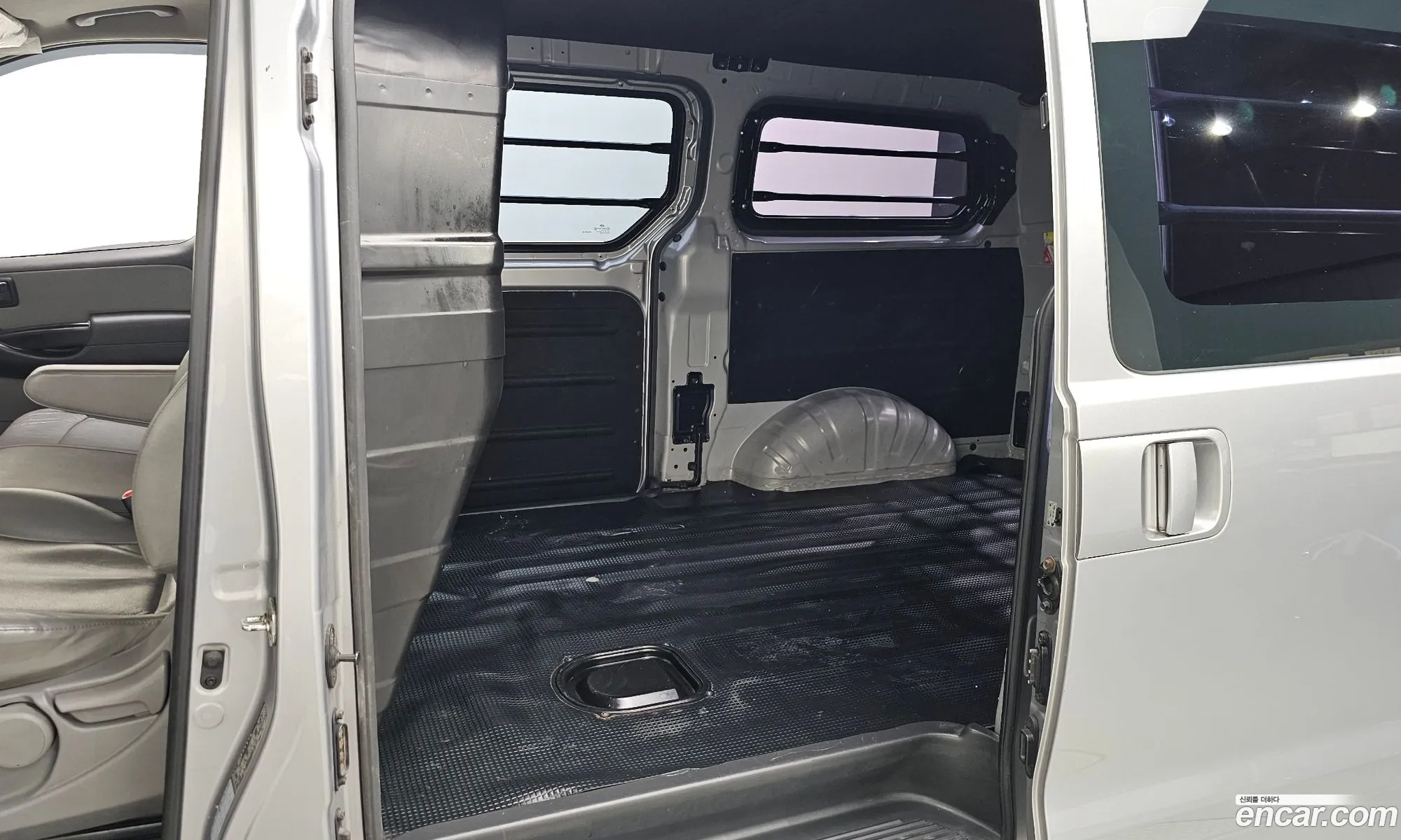 Hyundai Grand Starex 2017 — 15