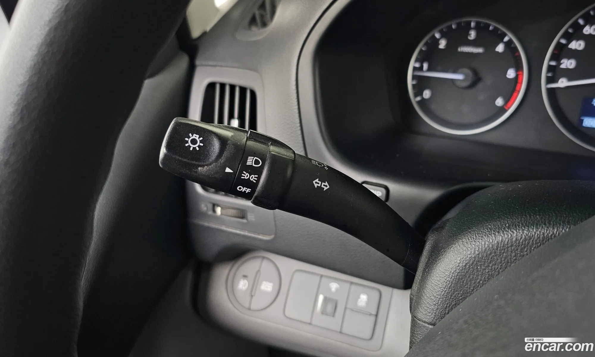 Hyundai Grand Starex 2017 — 24