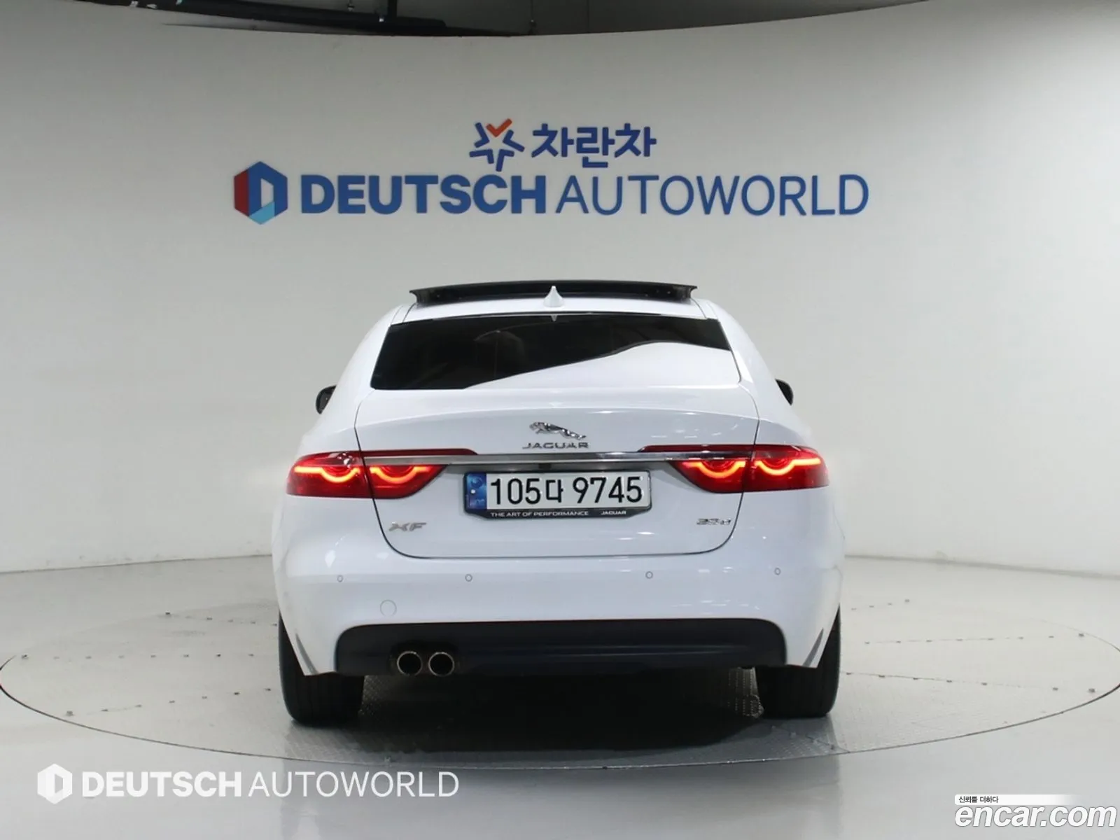 Jaguar XF 2020 — 12