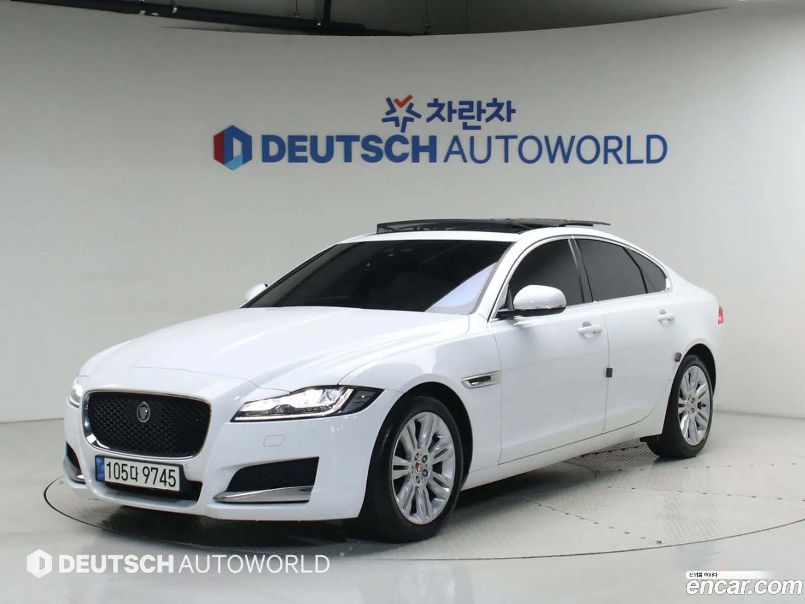 Jaguar XF 2020 — 14