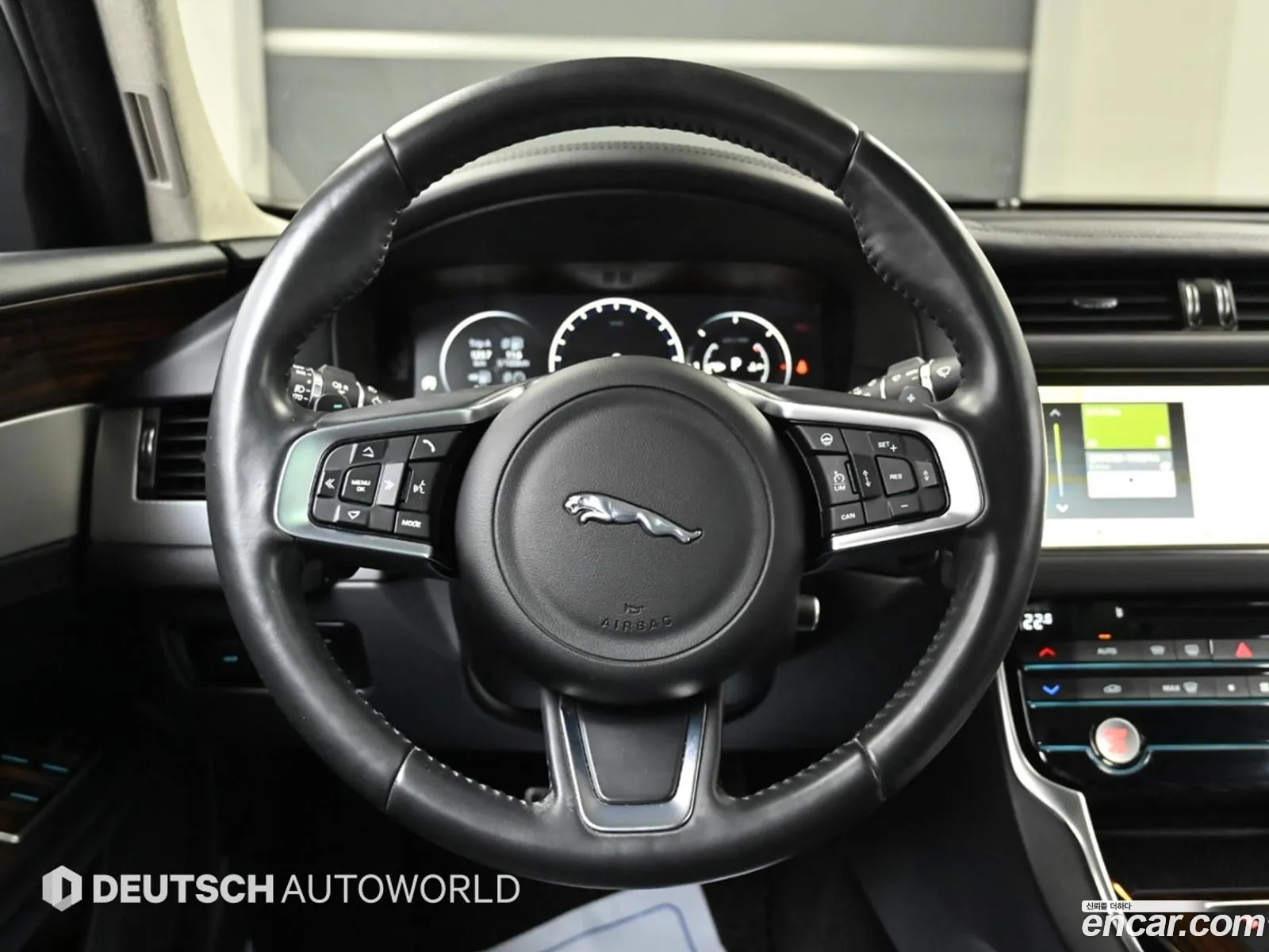 Jaguar XF 2020 — 5