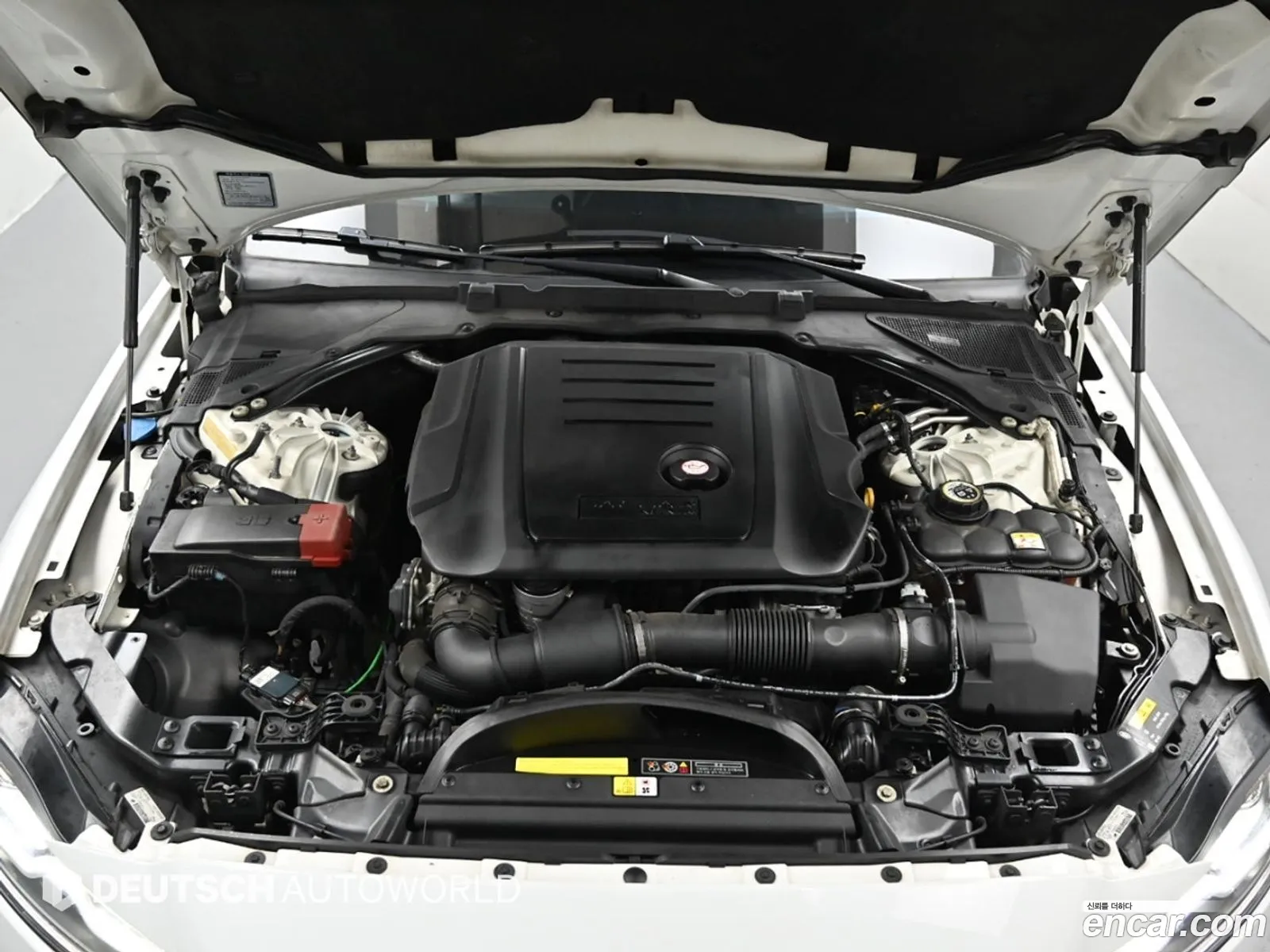 Jaguar XF 2020 — 20