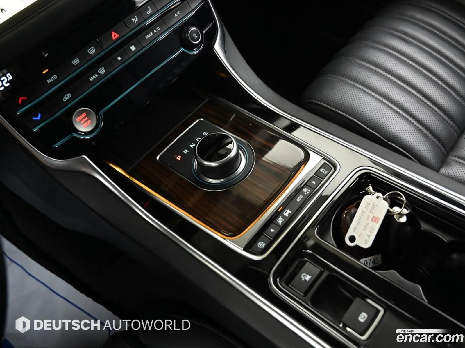 Jaguar XF 2020 — 8