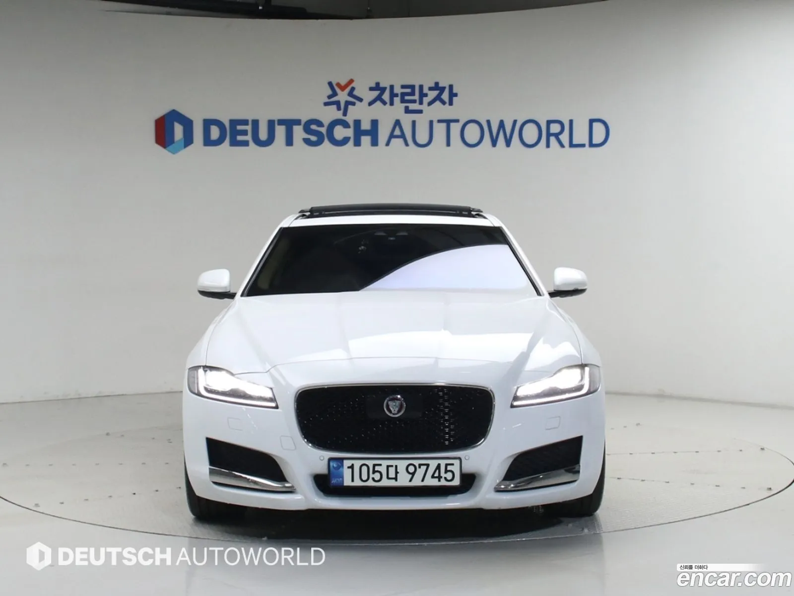 Jaguar XF 2020 — 10