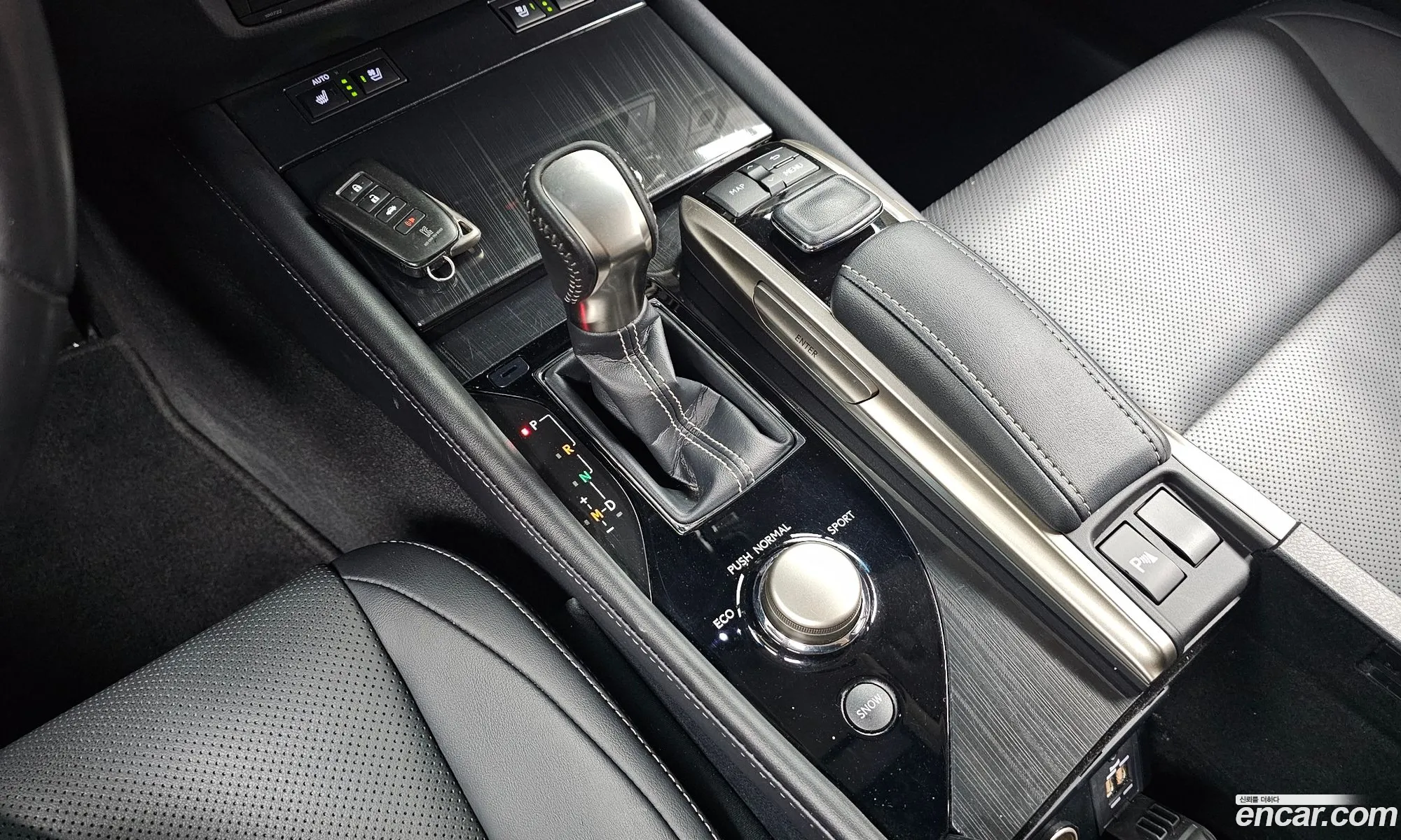 Lexus GS300 2018 JTHBA1BL2JA006945 — 15