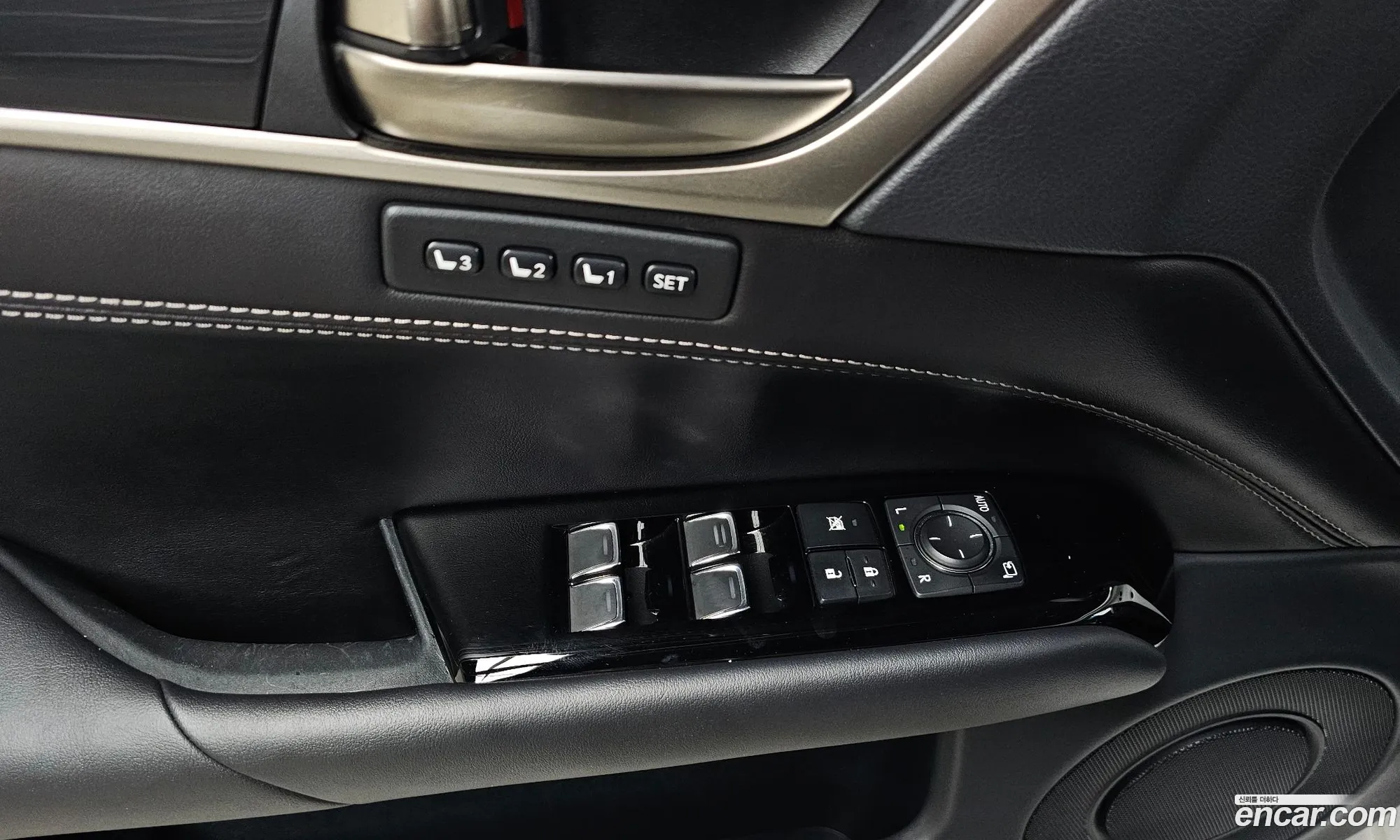 Lexus GS300 2018 JTHBA1BL2JA006945 — 9