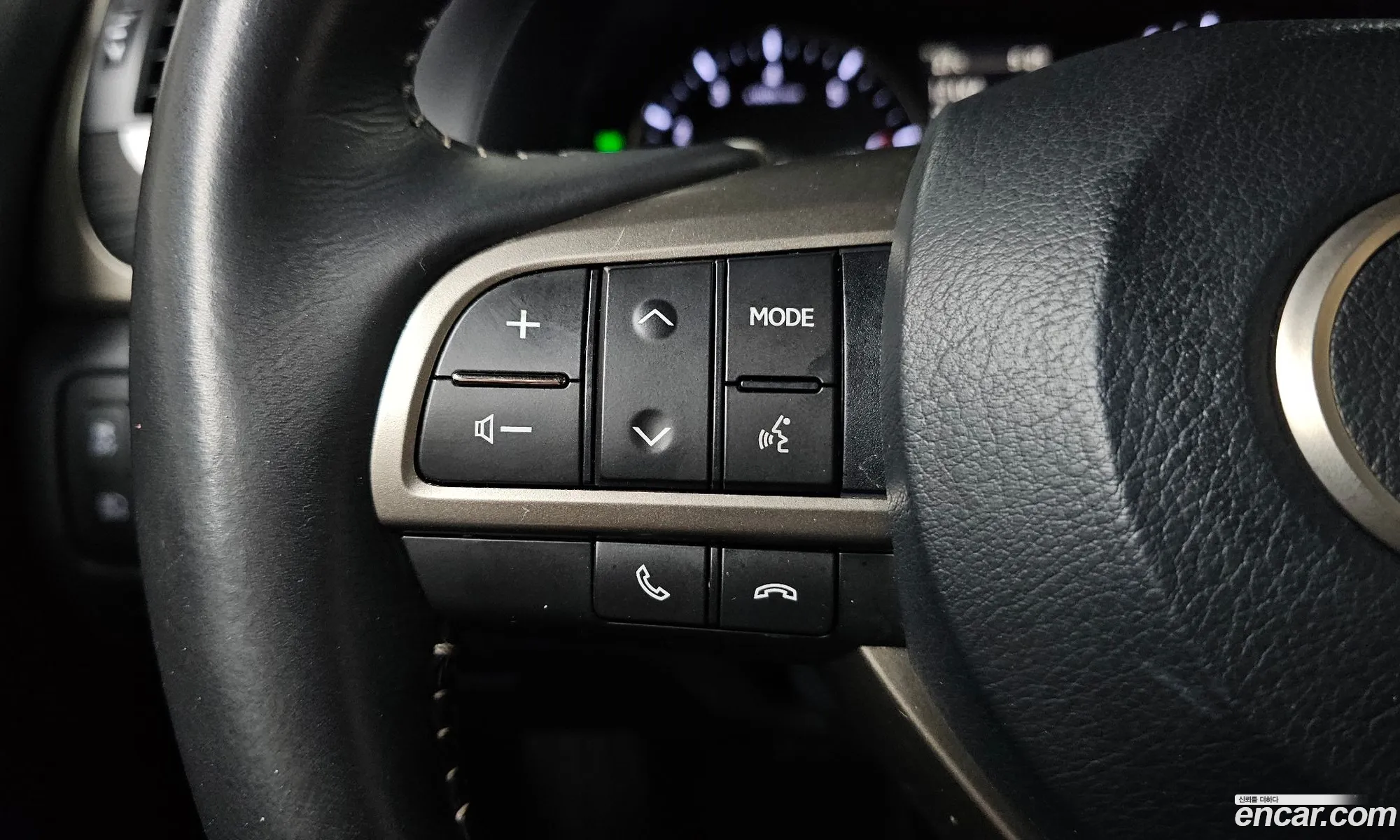 Lexus GS300 2018 JTHBA1BL2JA006945 — 22