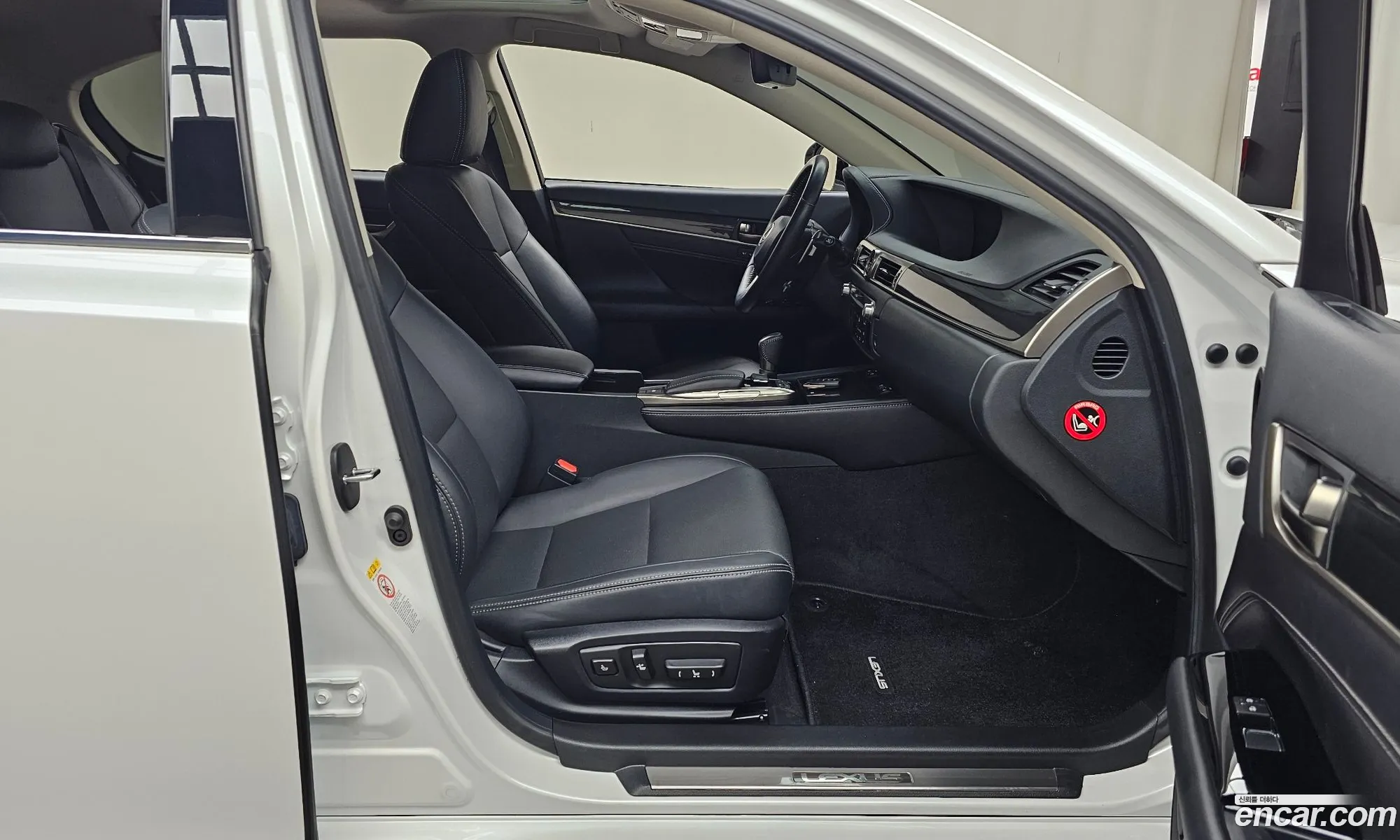 Lexus GS300 2018 JTHBA1BL2JA006945 — 2