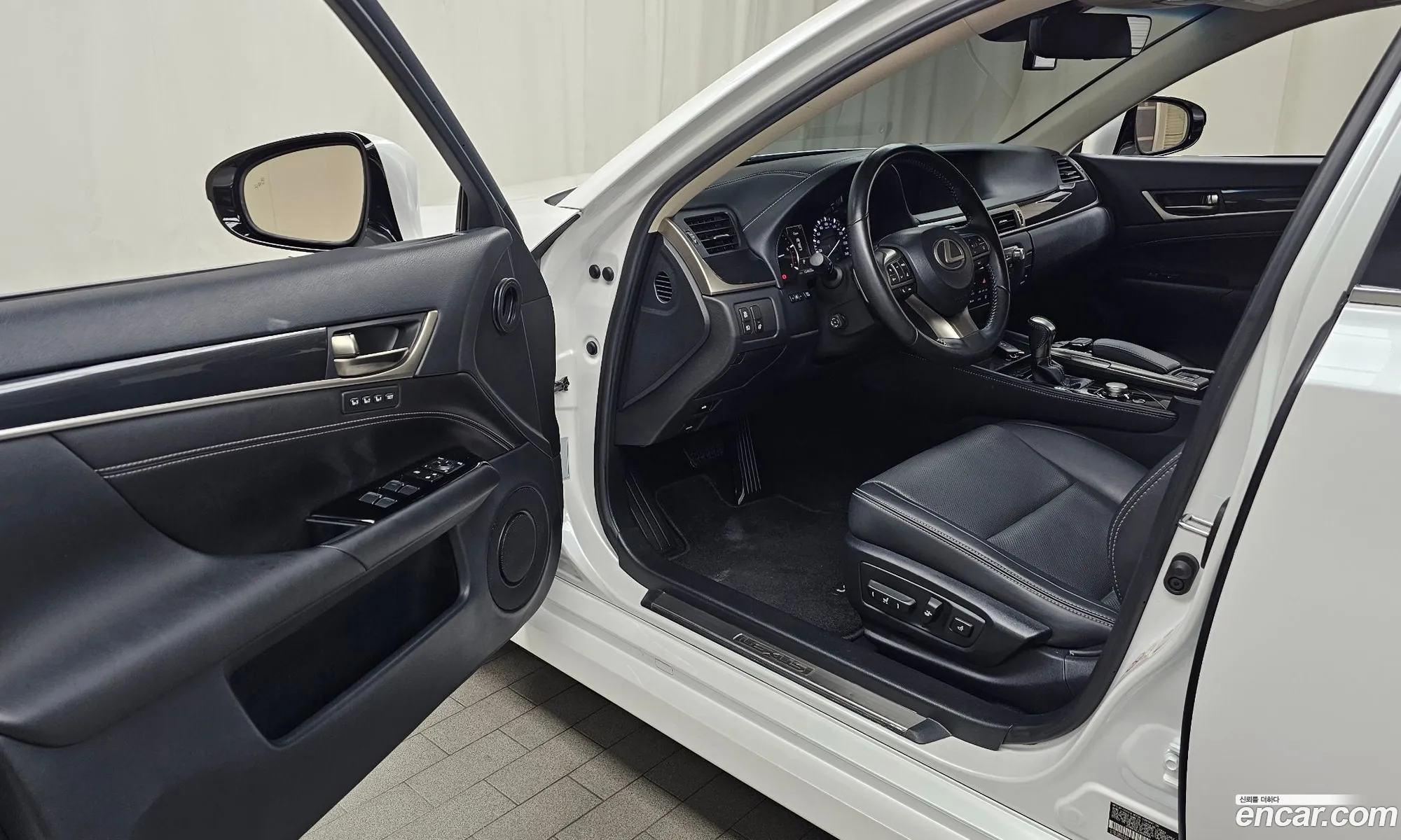 Lexus GS300 2018 JTHBA1BL2JA006945 — 23
