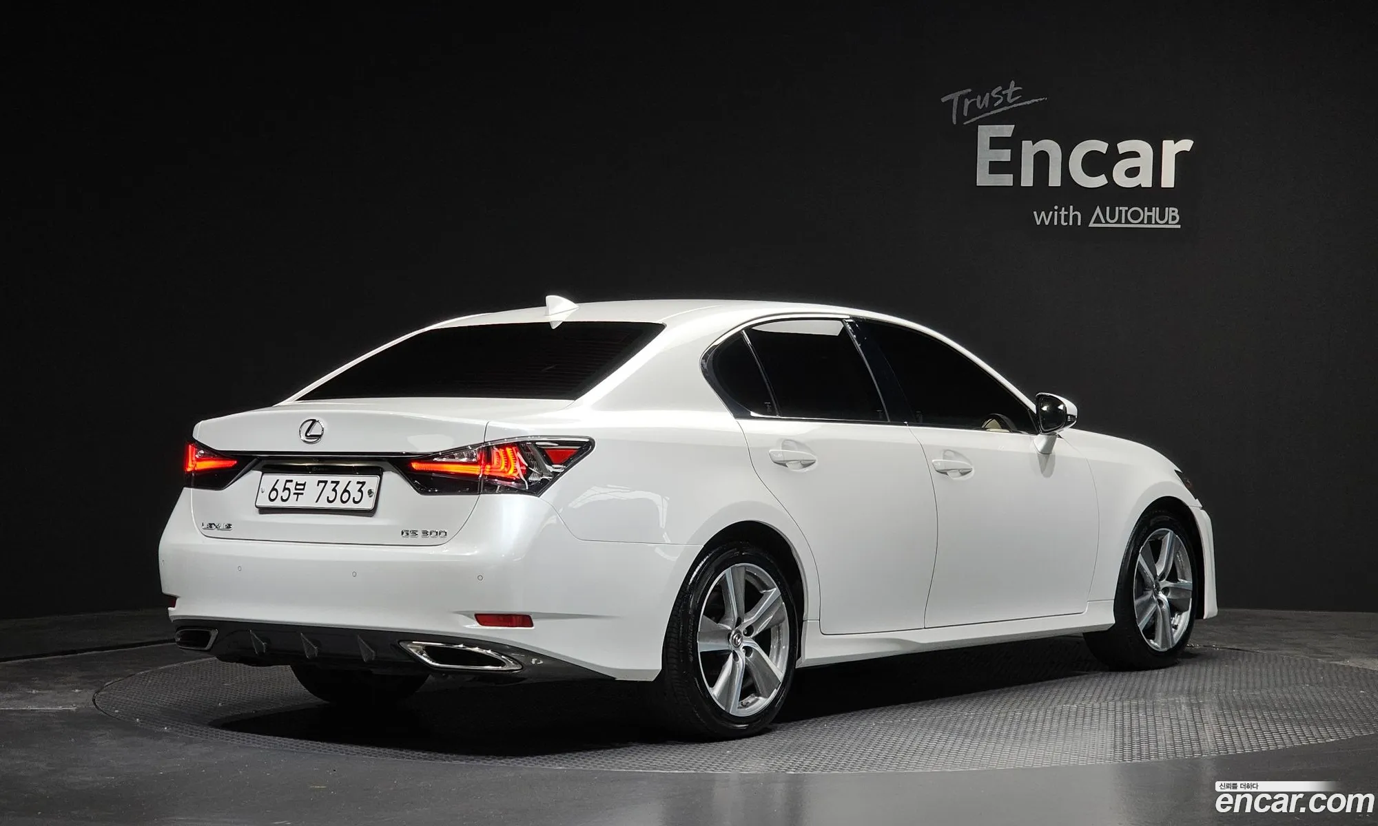 Lexus GS300 2018 JTHBA1BL2JA006945 — 5