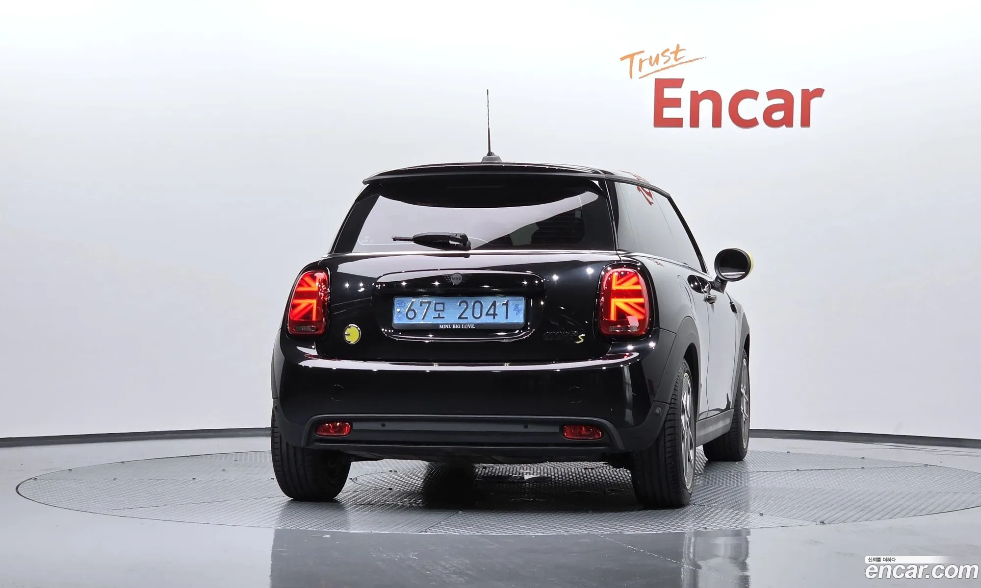 Mini Cooper Electric 2023 — 2