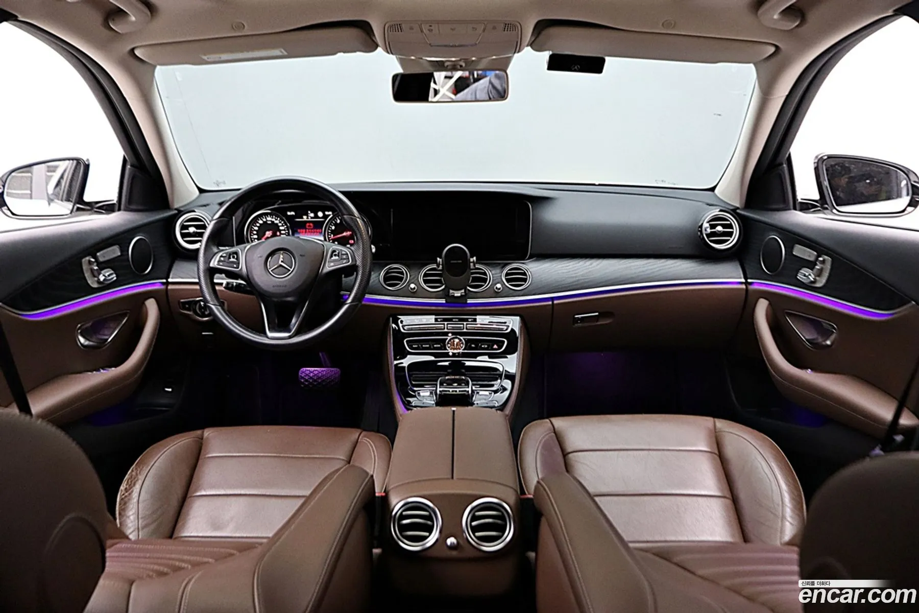 Mercedes-Benz E-Class W213 2017 — 14