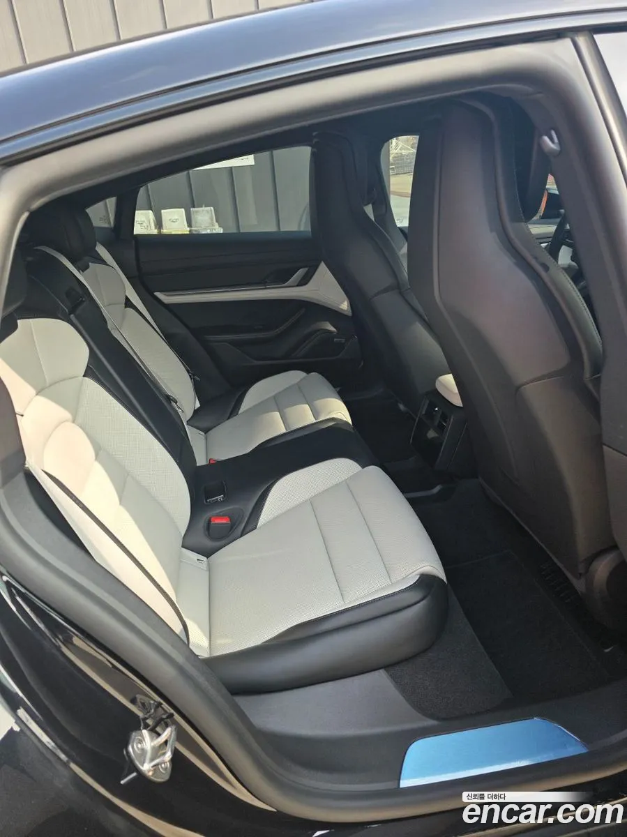 Porsche Taycan 2025 — 2