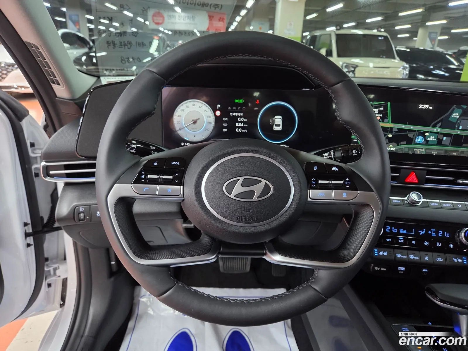 Hyundai Elantra 2024 — 20