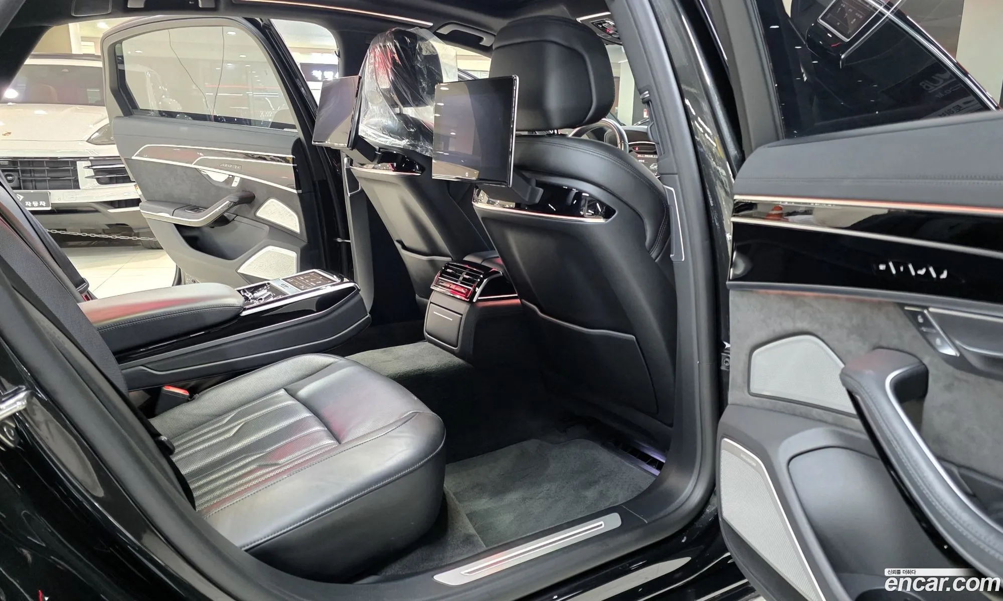 Audi A8 2021 — 6