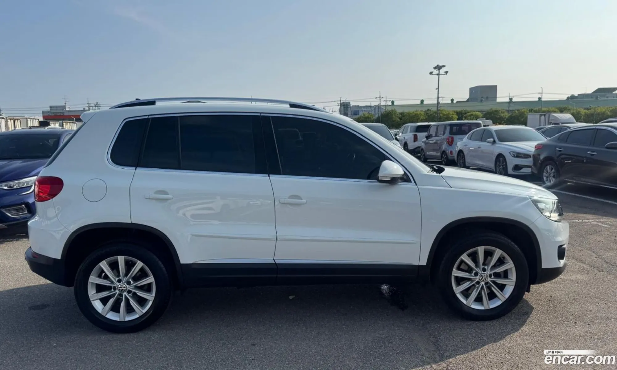 Volkswagen Tiguan 2016 — 14