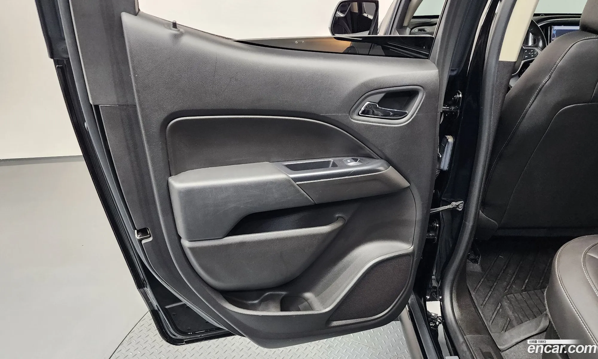 Chevrolet (GM Daewoo) Real New Colorado 2021 — 2
