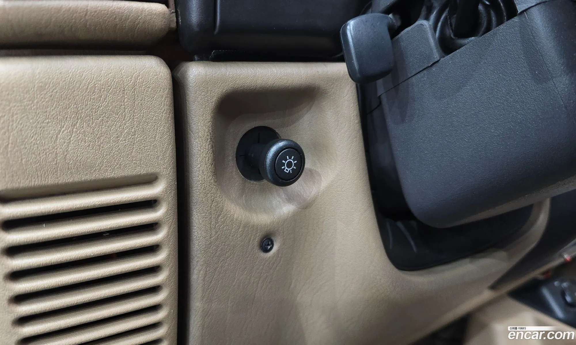 Jeep Wrangler 2000 1J4FAA9S9YP787786 — 17