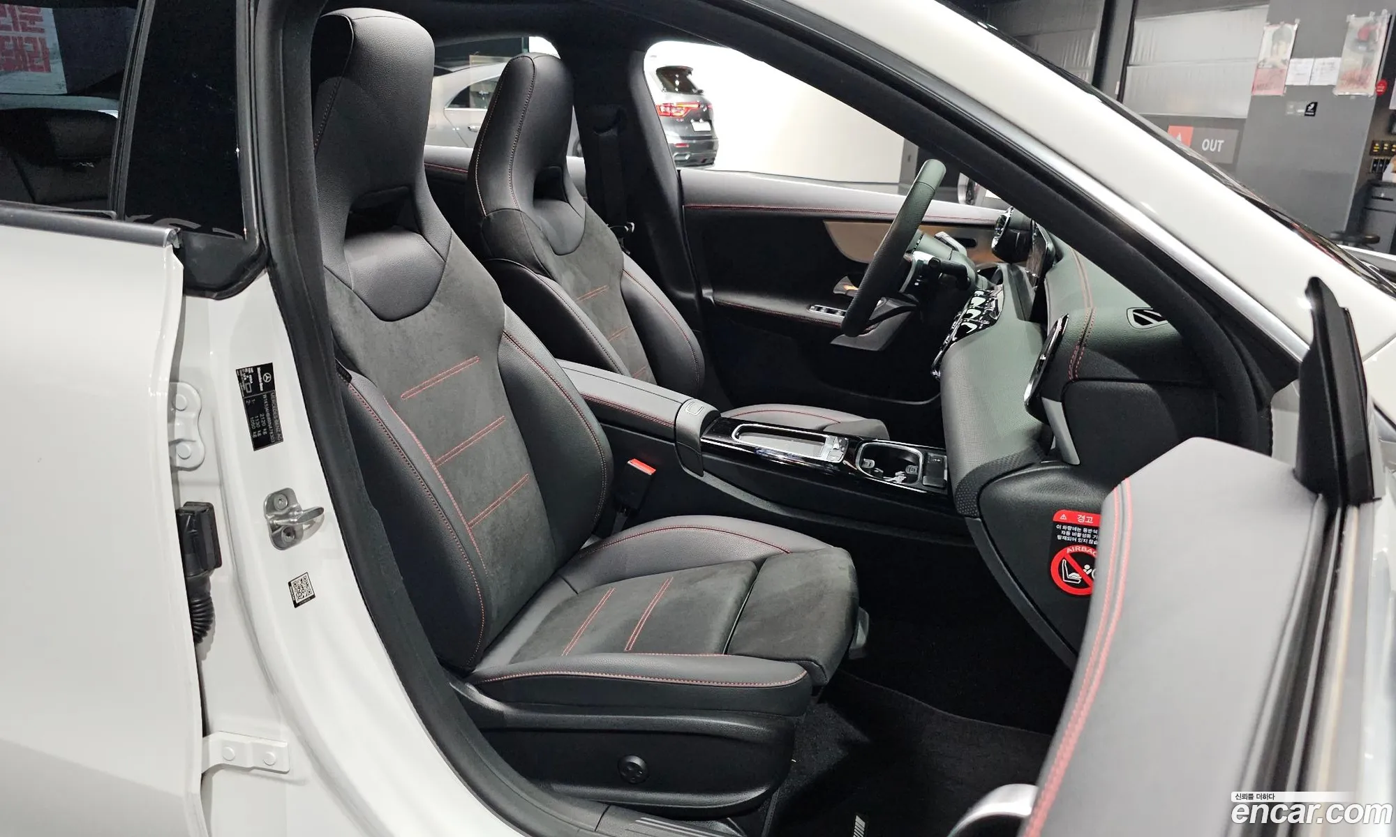 Mercedes-Benz CLA-Class C118 2024 — 28