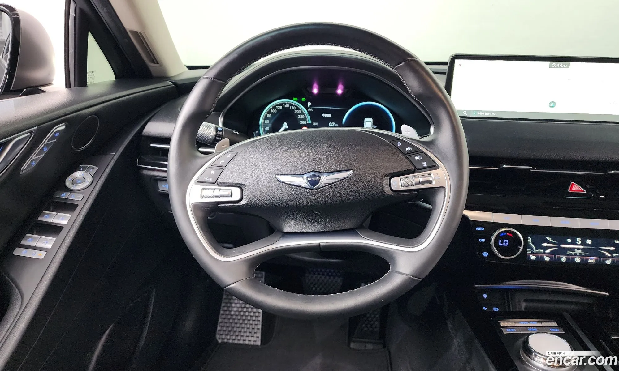 Genesis G80 2023 — 2