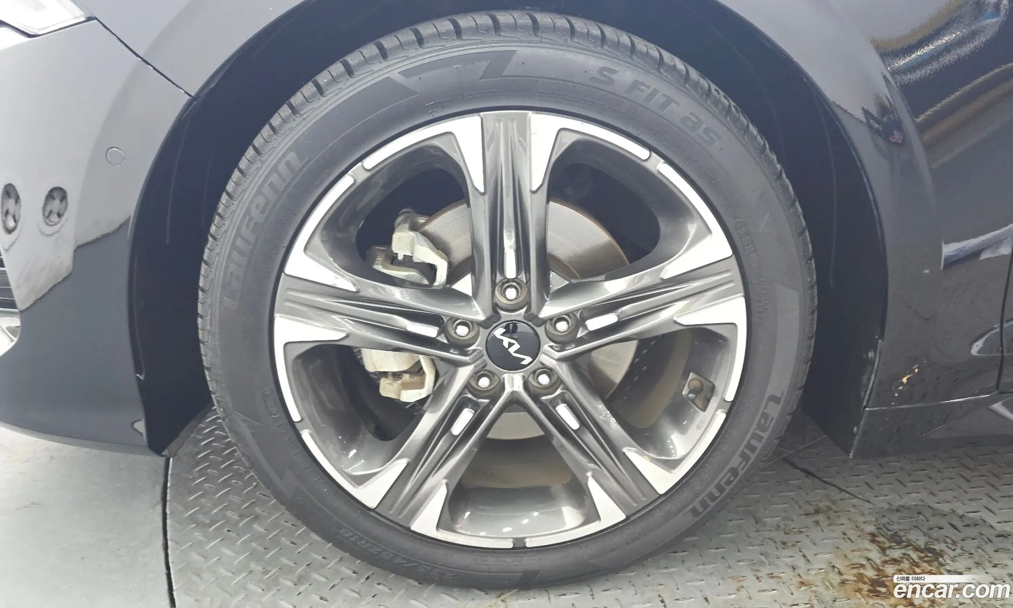Kia K5 2022 — 28