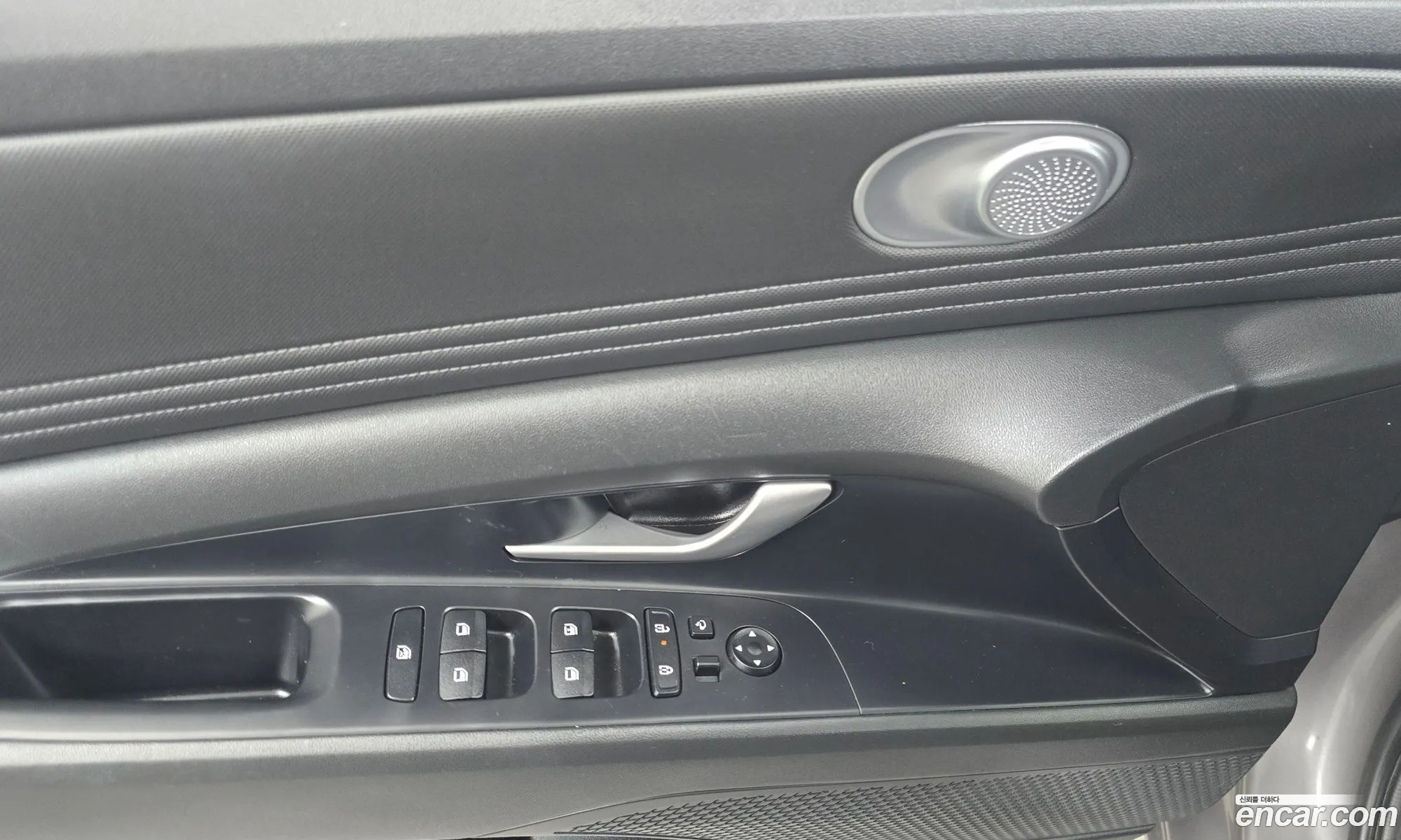 Hyundai Elantra Hybrid 2023 — 15