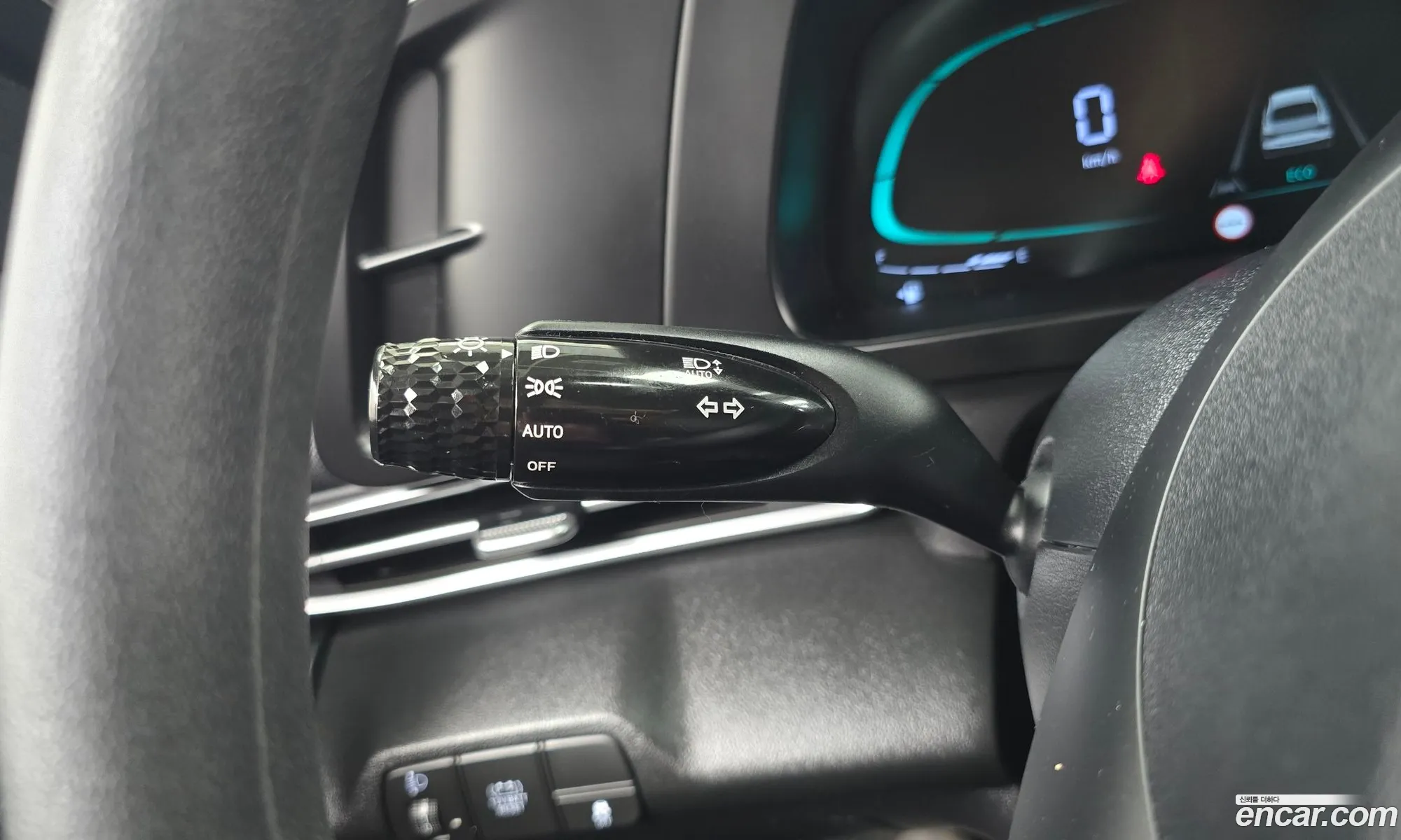 Hyundai Elantra Hybrid 2023 — 3