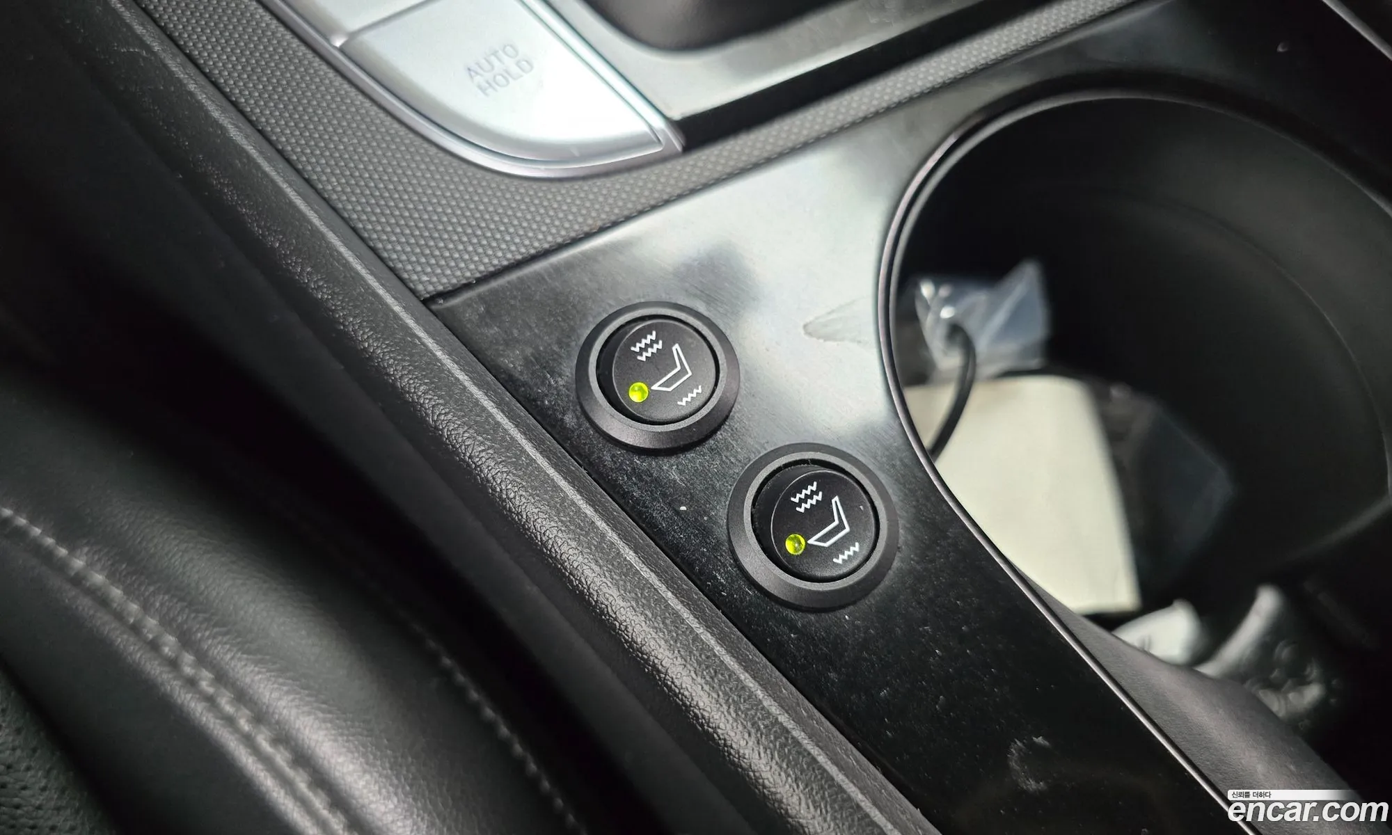 Hyundai Elantra Hybrid 2023 — 27