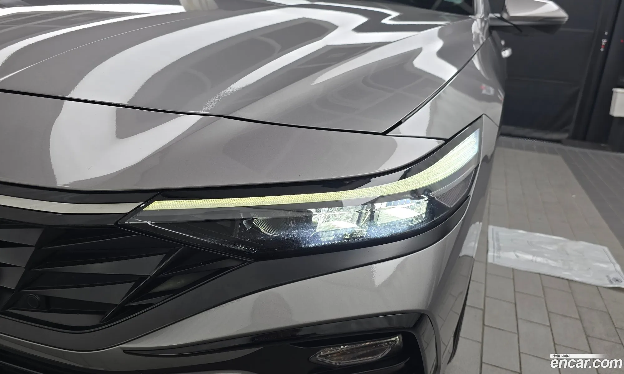 Hyundai Elantra Hybrid 2023 — 14
