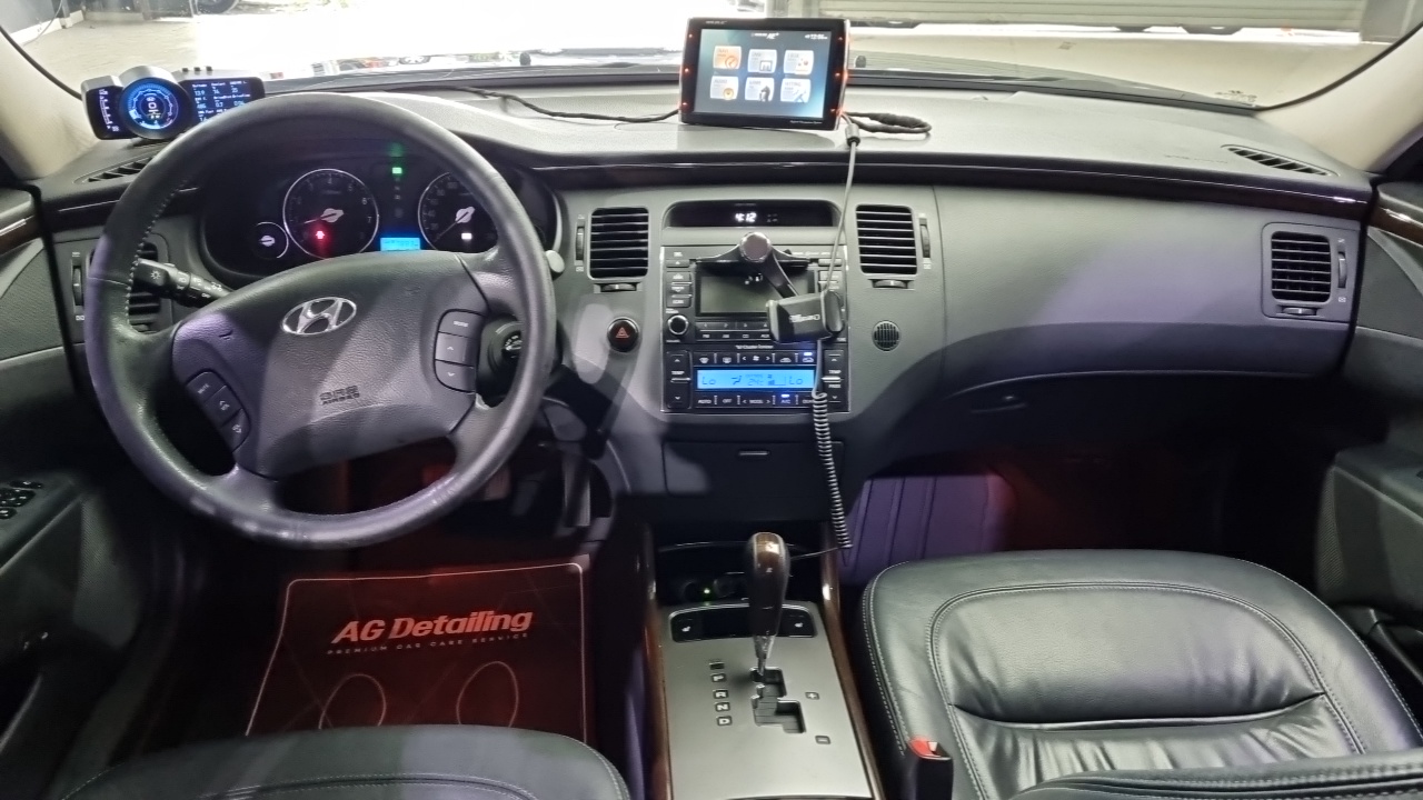 Hyundai The Luxury Grandeur 2011 — 17
