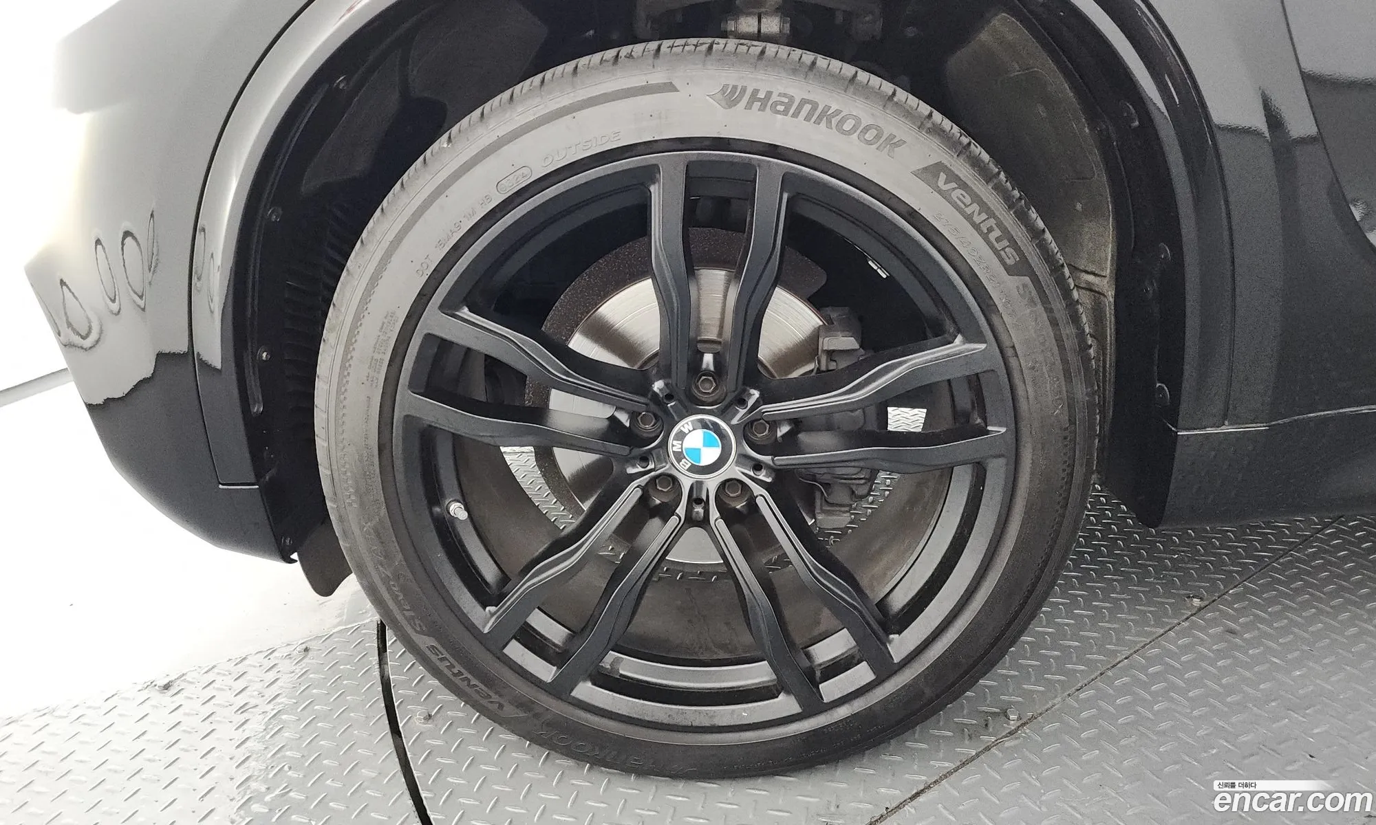 BMW X5 2018 WBAKS4106J0Y73727 — 19