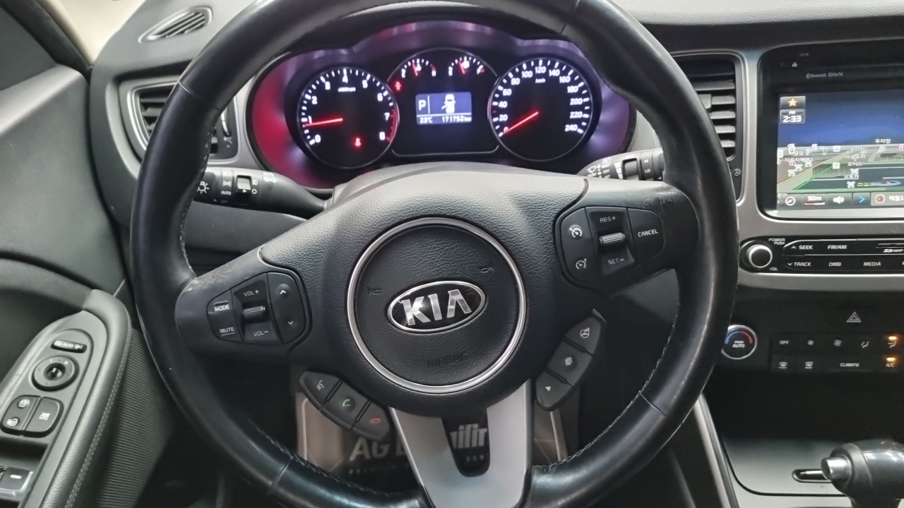 Kia Carens 2014 — 8