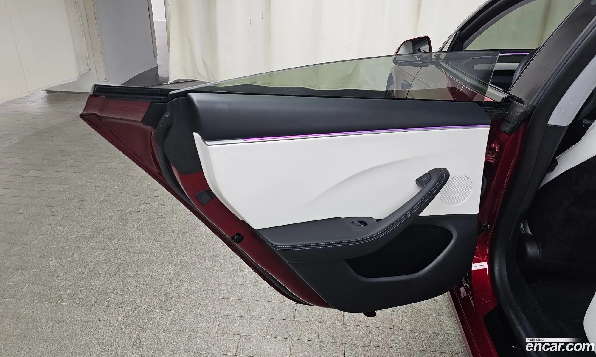 Tesla Model 3 2024 LRW3E7EK9RC192349 — 3