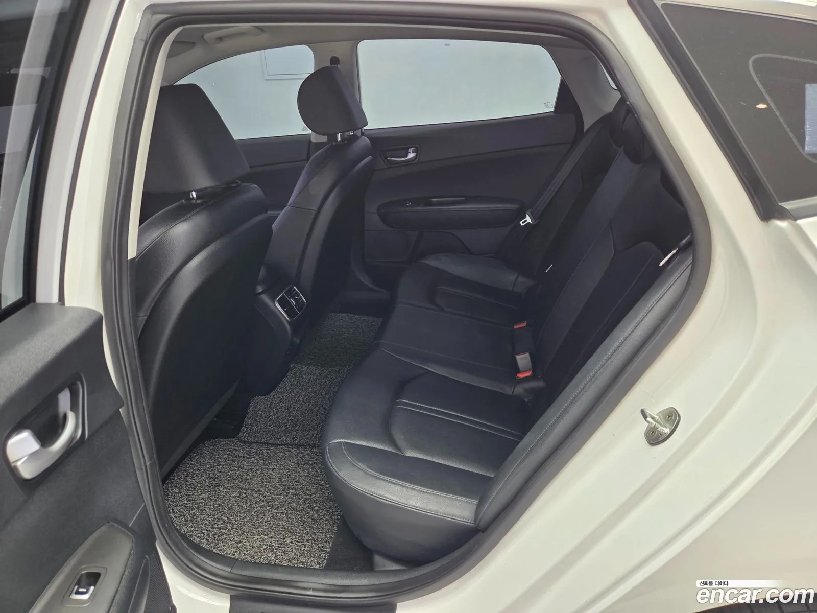 Kia K5 2017 — 14