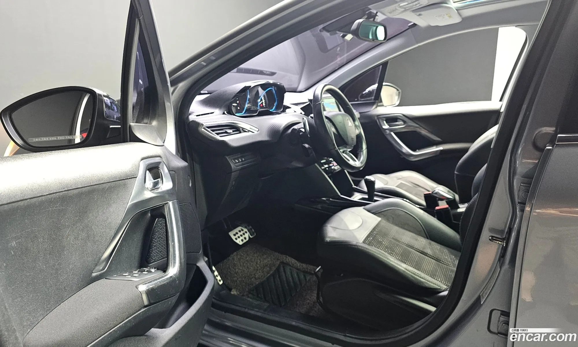 Peugeot 2008 2016 VF3CUBHYMGY049482 — 16