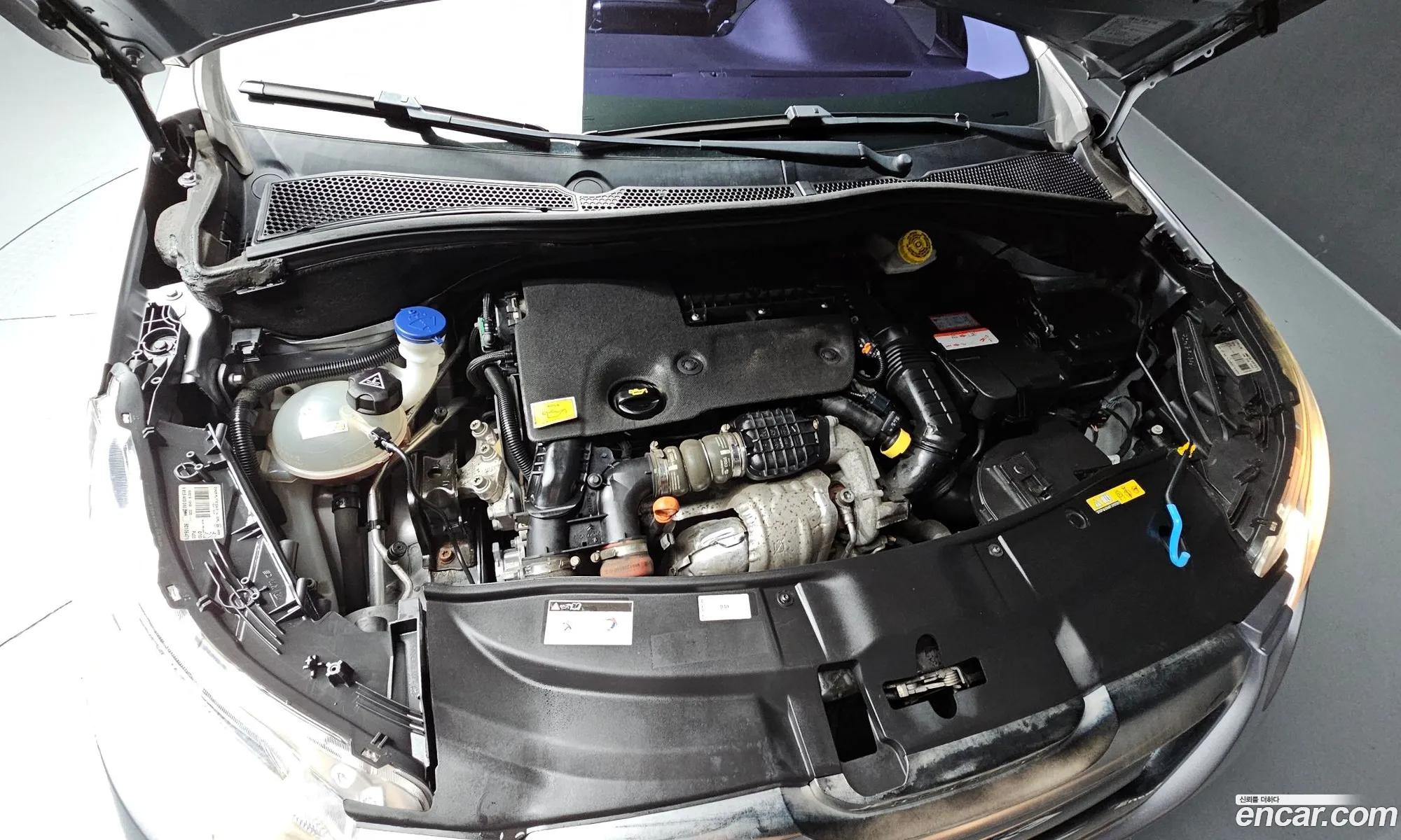 Peugeot 2008 2016 VF3CUBHYMGY049482 — 11