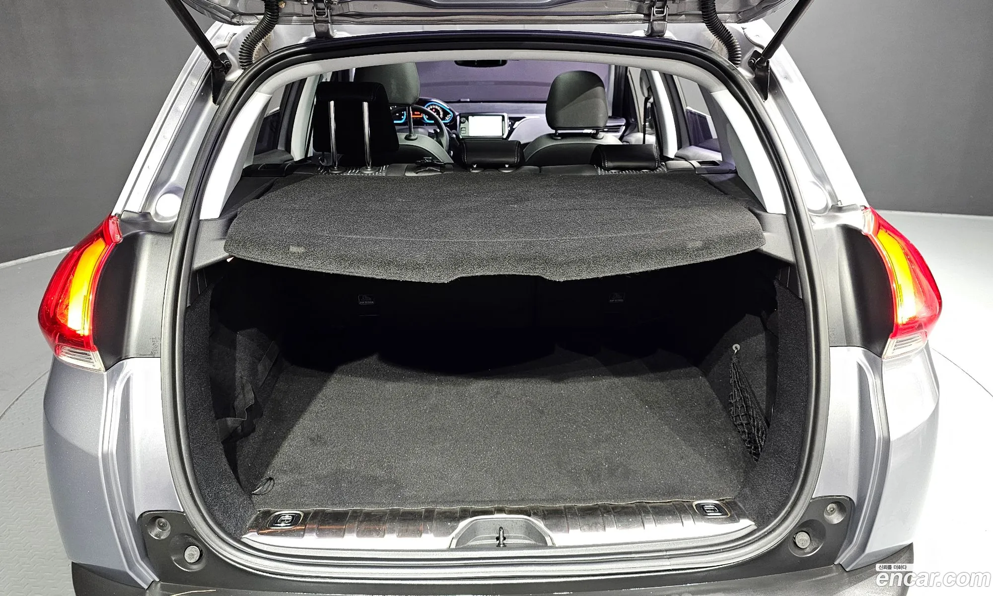 Peugeot 2008 2016 VF3CUBHYMGY049482 — 18