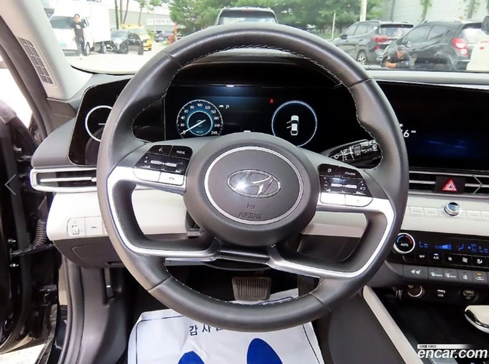 Hyundai Elantra 2020 — 18